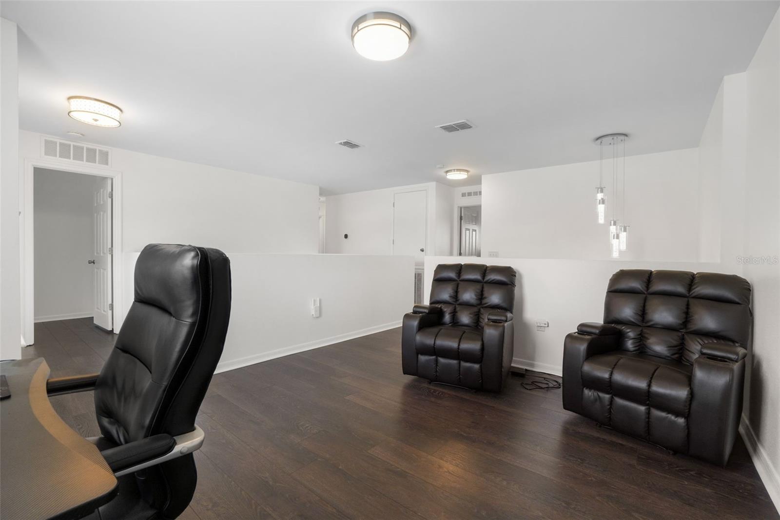 Image 23 of 40 For 3020 Norvell Court