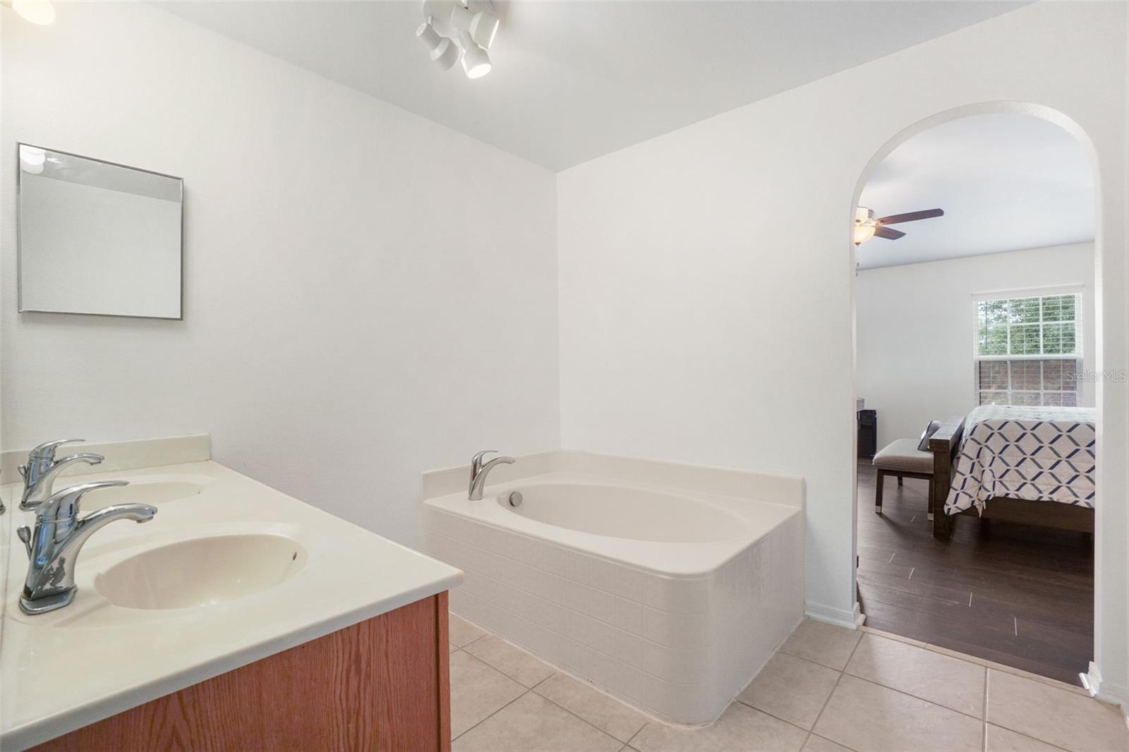 Image 29 of 40 For 3020 Norvell Court