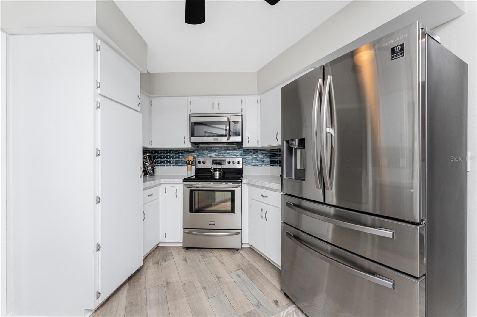 Image 10 of 63 For 88 Oakland Hills Place