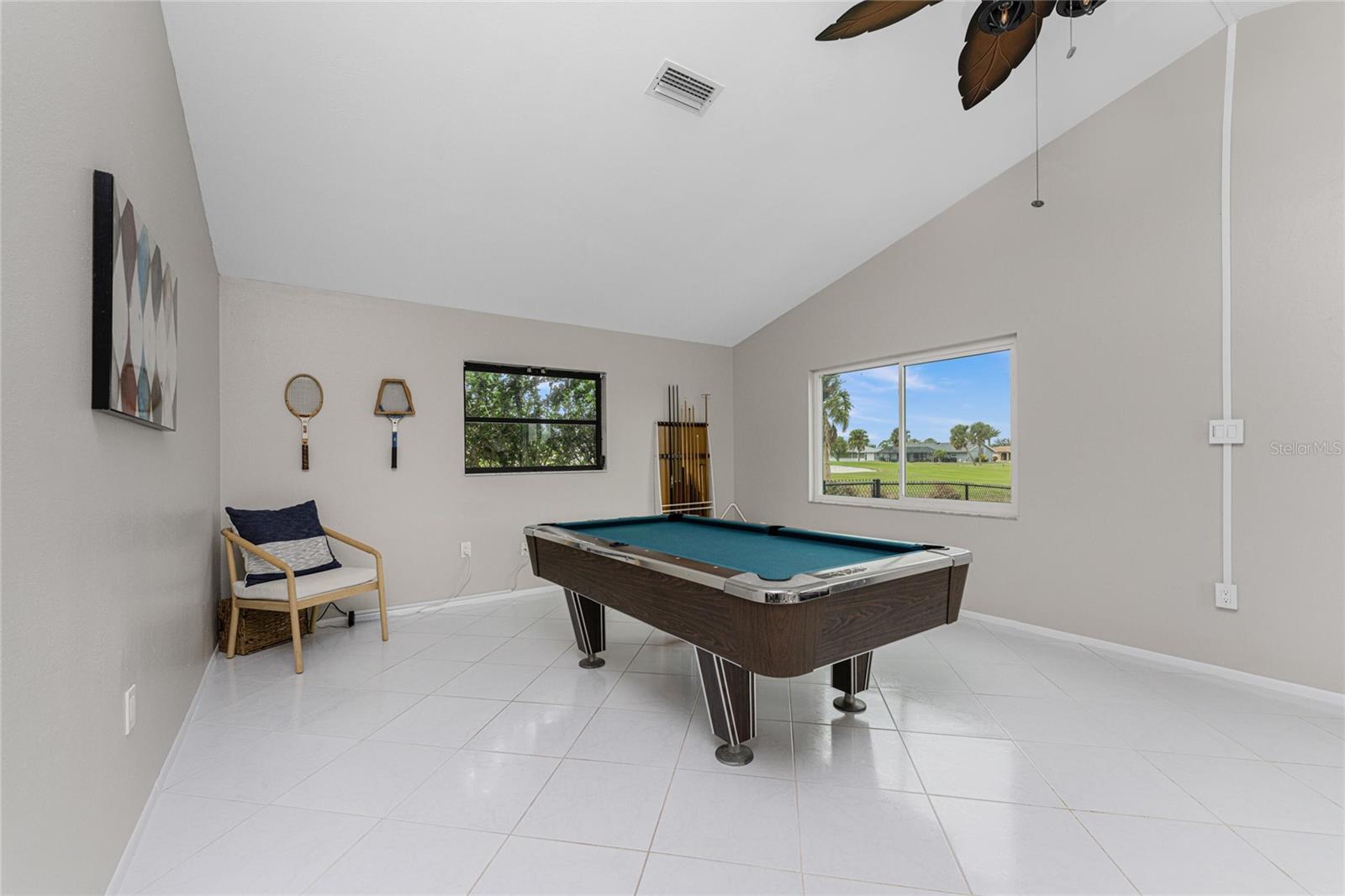 Image 15 of 63 For 88 Oakland Hills Place