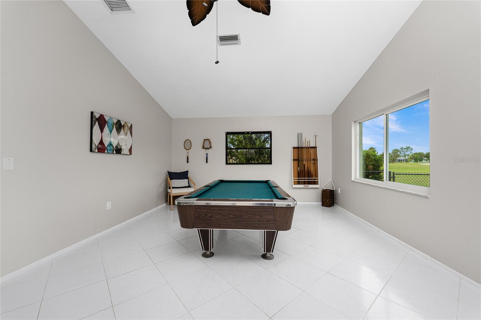 Image 16 of 63 For 88 Oakland Hills Place