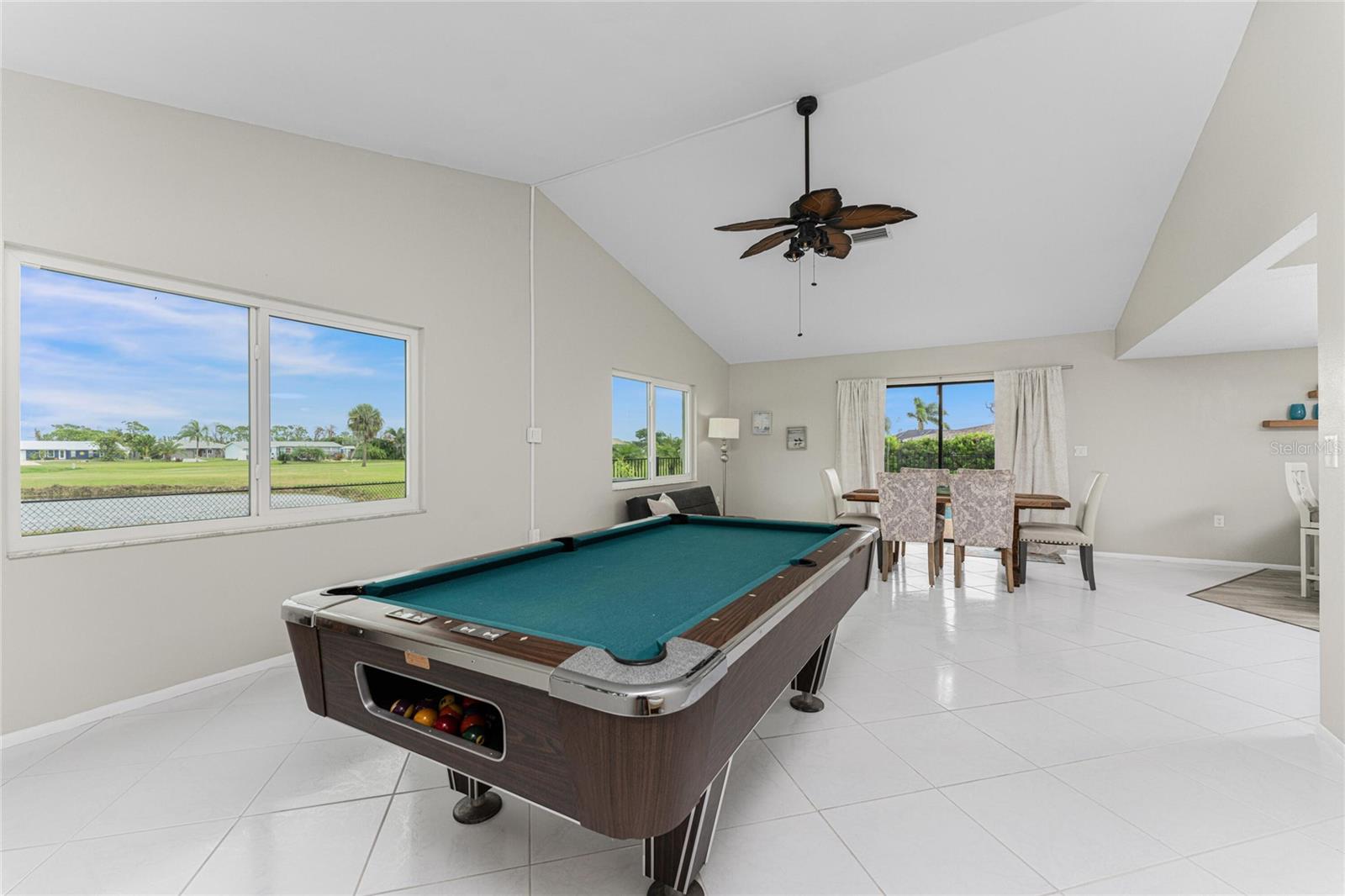 Image 17 of 63 For 88 Oakland Hills Place