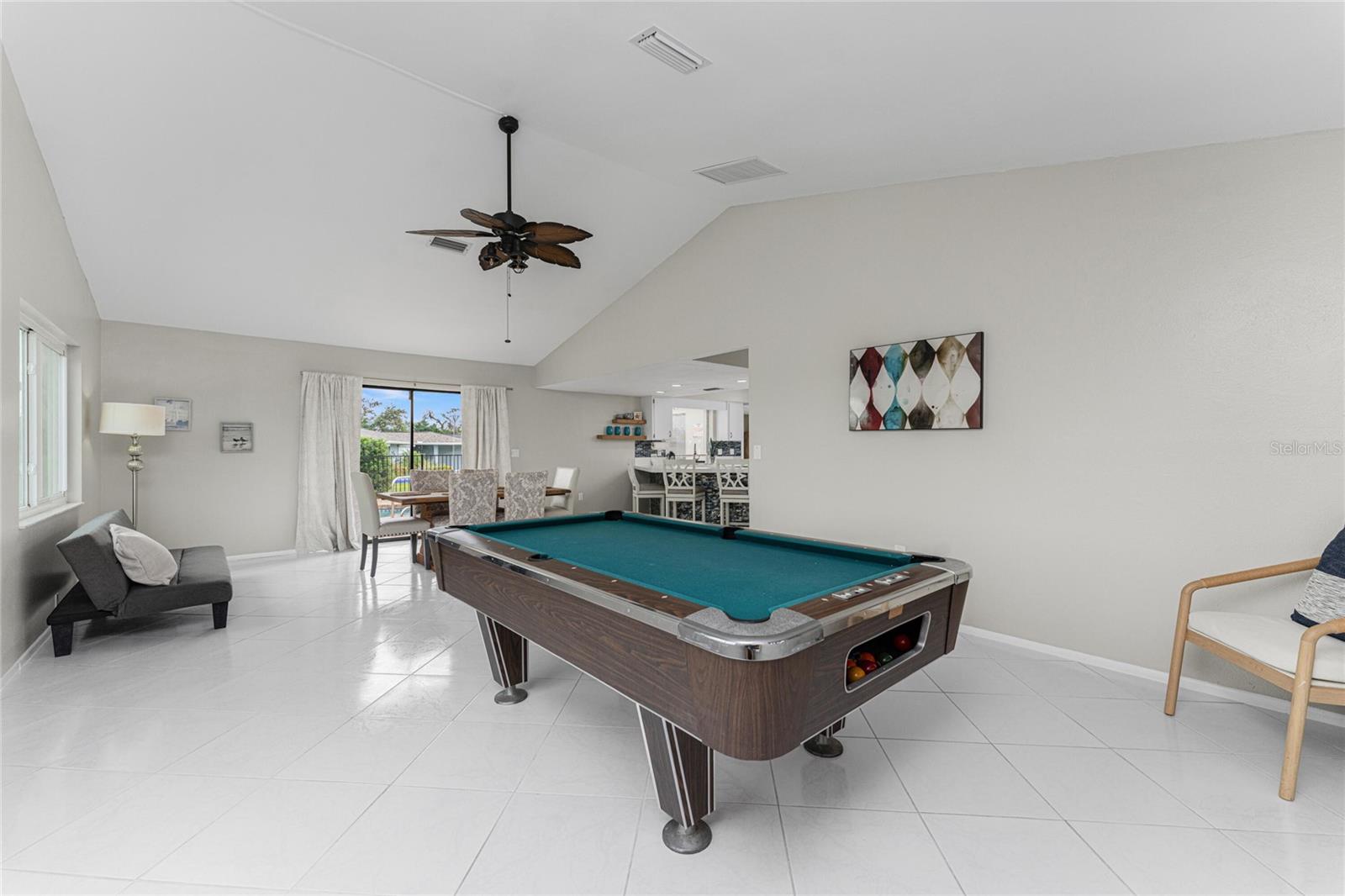 Image 18 of 63 For 88 Oakland Hills Place