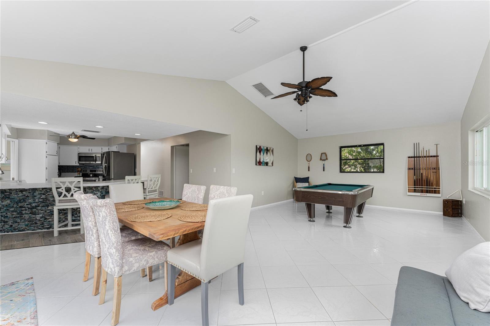 Image 19 of 63 For 88 Oakland Hills Place