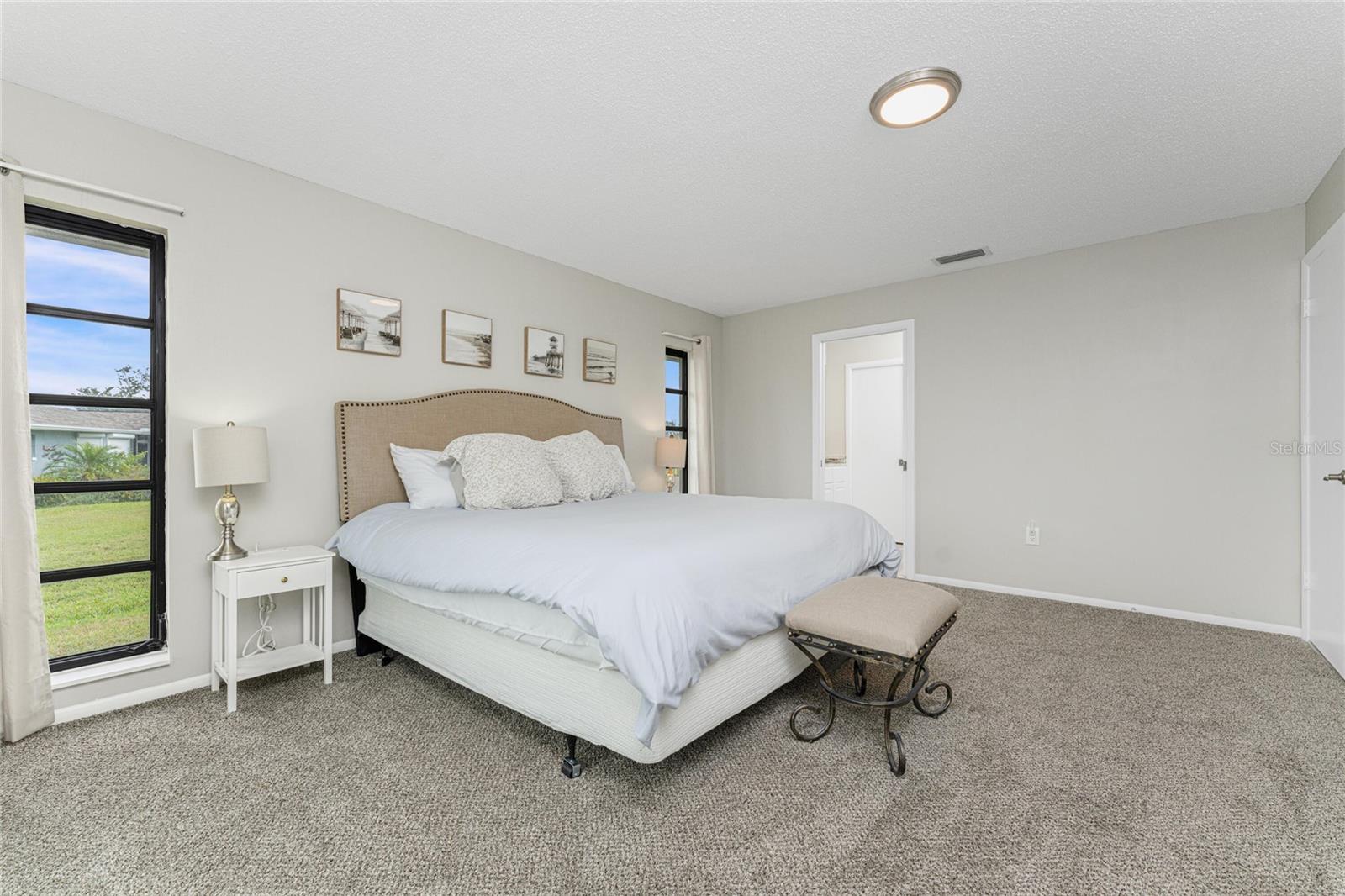 Image 22 of 63 For 88 Oakland Hills Place