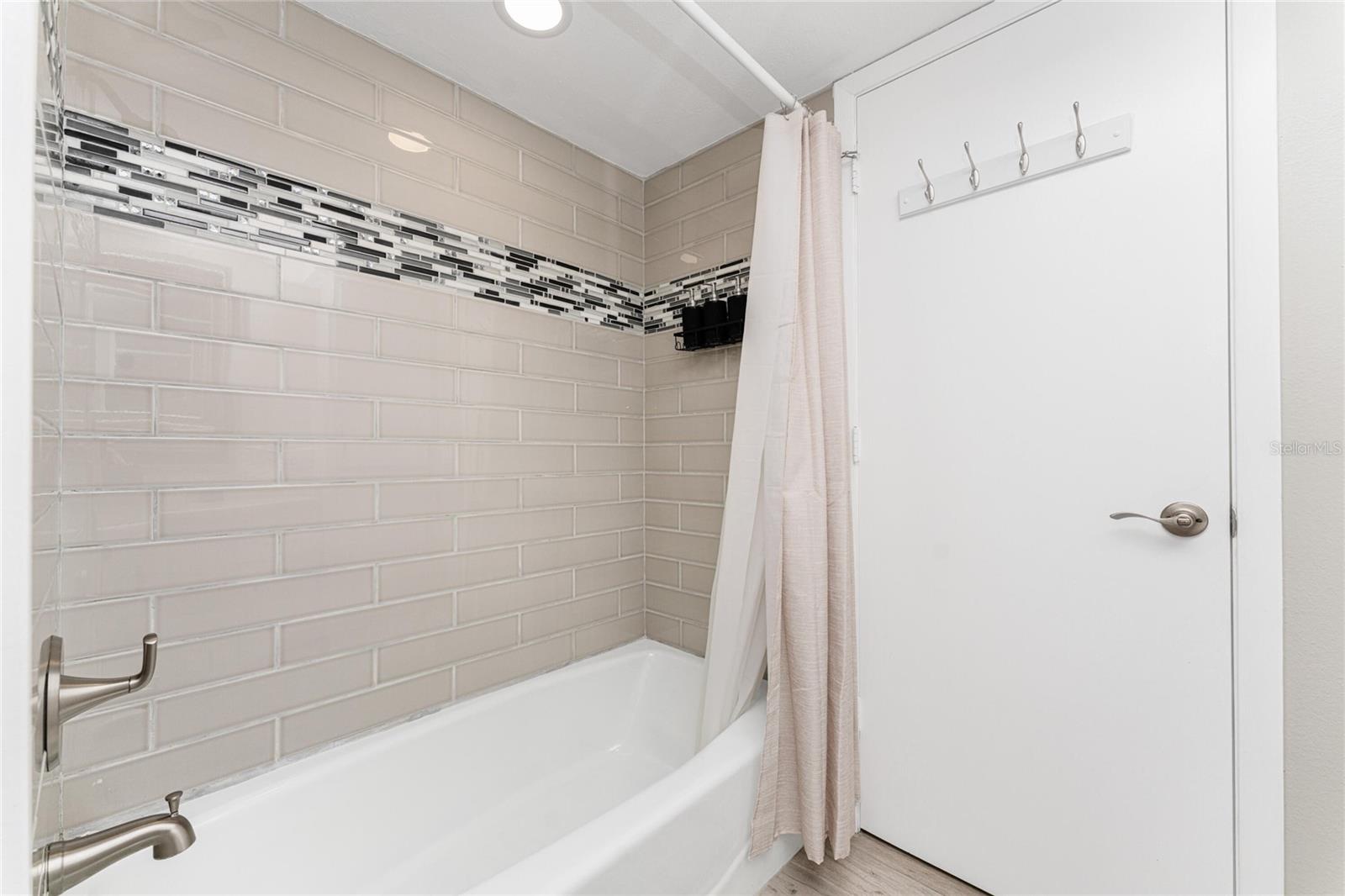 Image 32 of 63 For 88 Oakland Hills Place