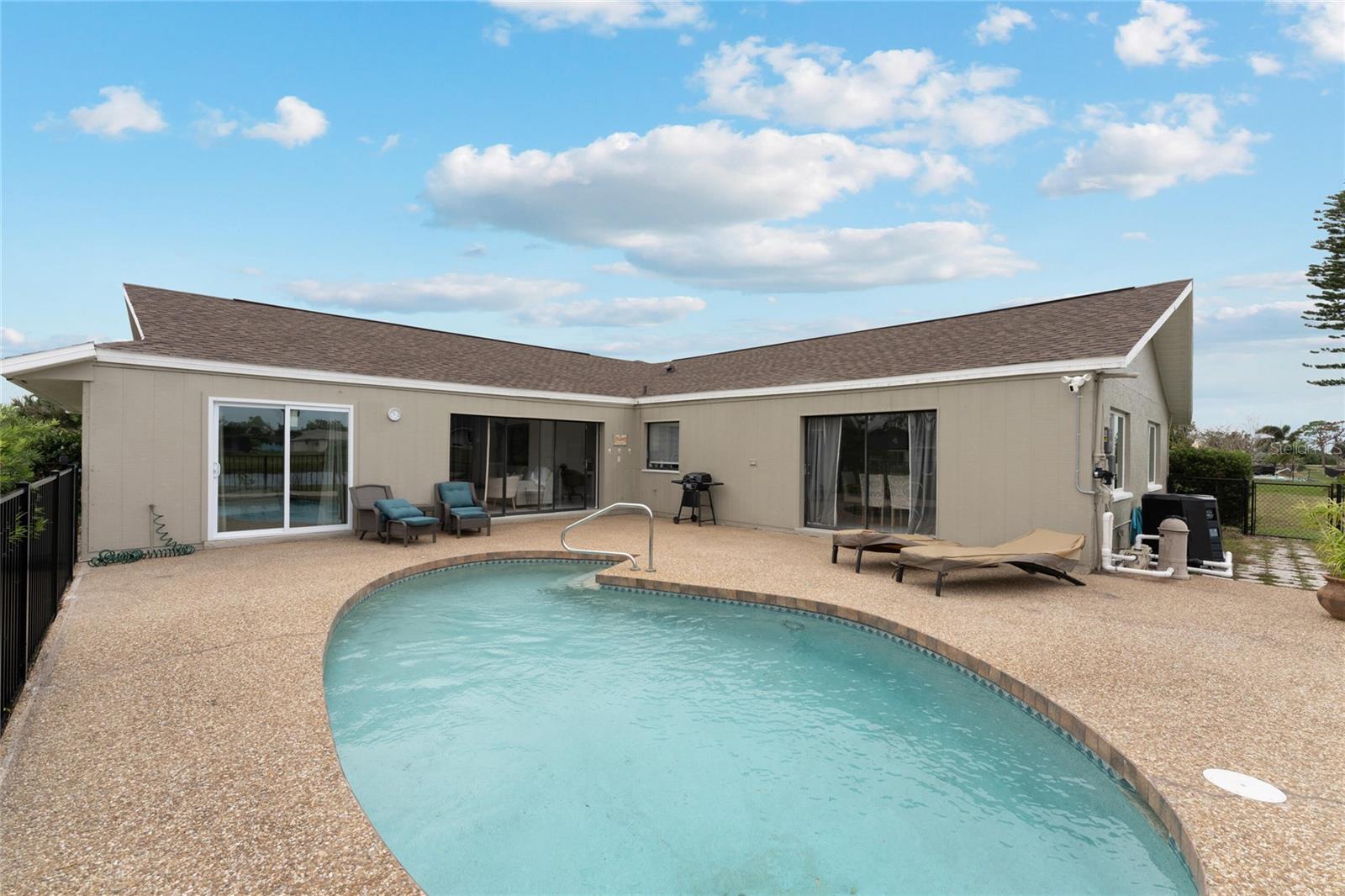 Image 39 of 63 For 88 Oakland Hills Place