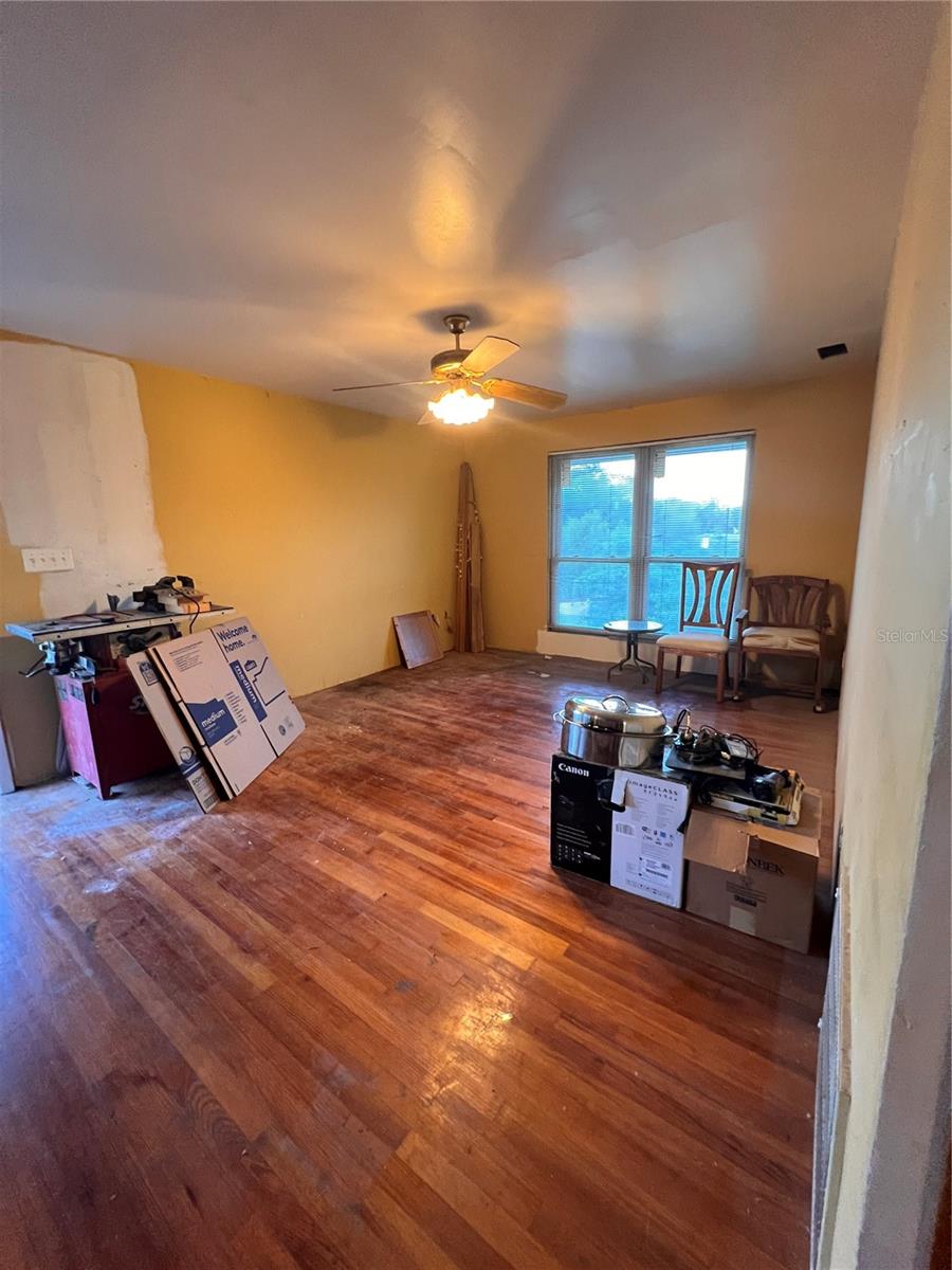 Image 4 of 19 For 1935 Conway Road F-6