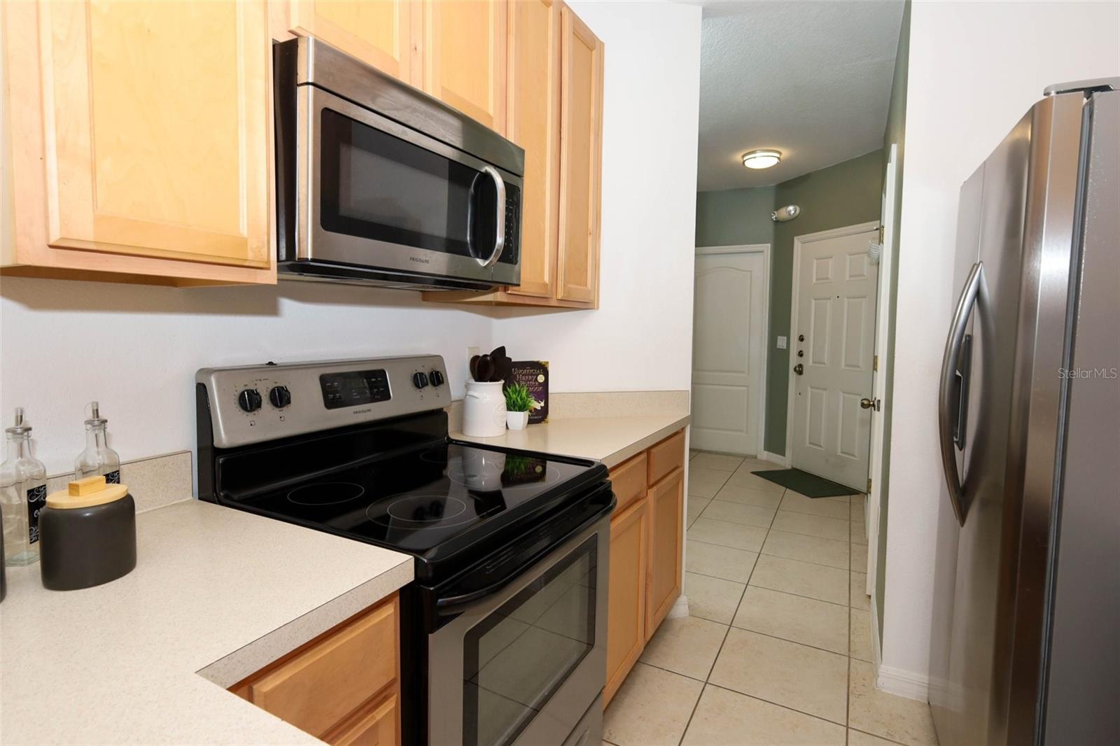 Image 17 of 66 For 528 Bexley Drive