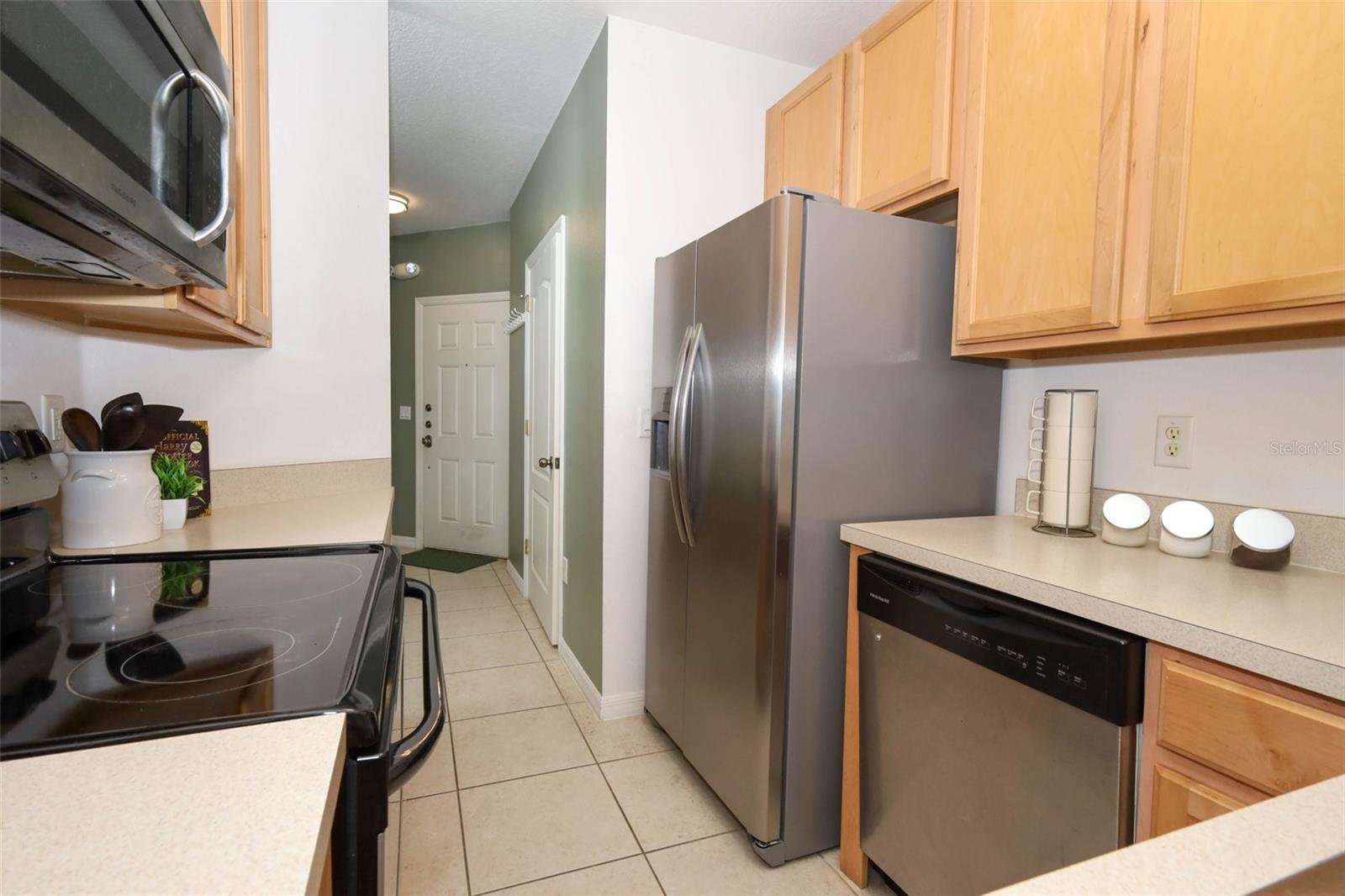 Image 18 of 66 For 528 Bexley Drive