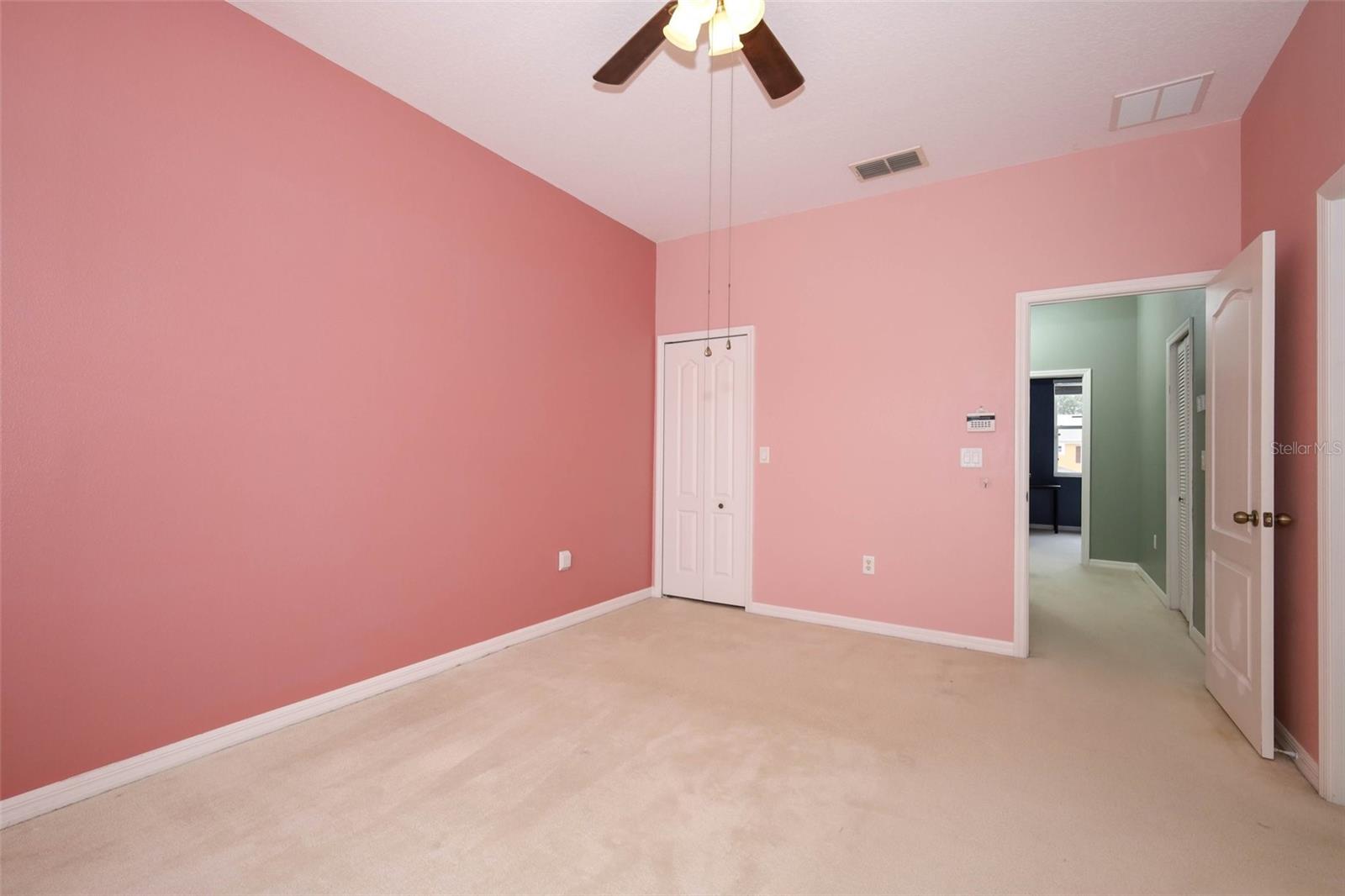 Image 27 of 66 For 528 Bexley Drive