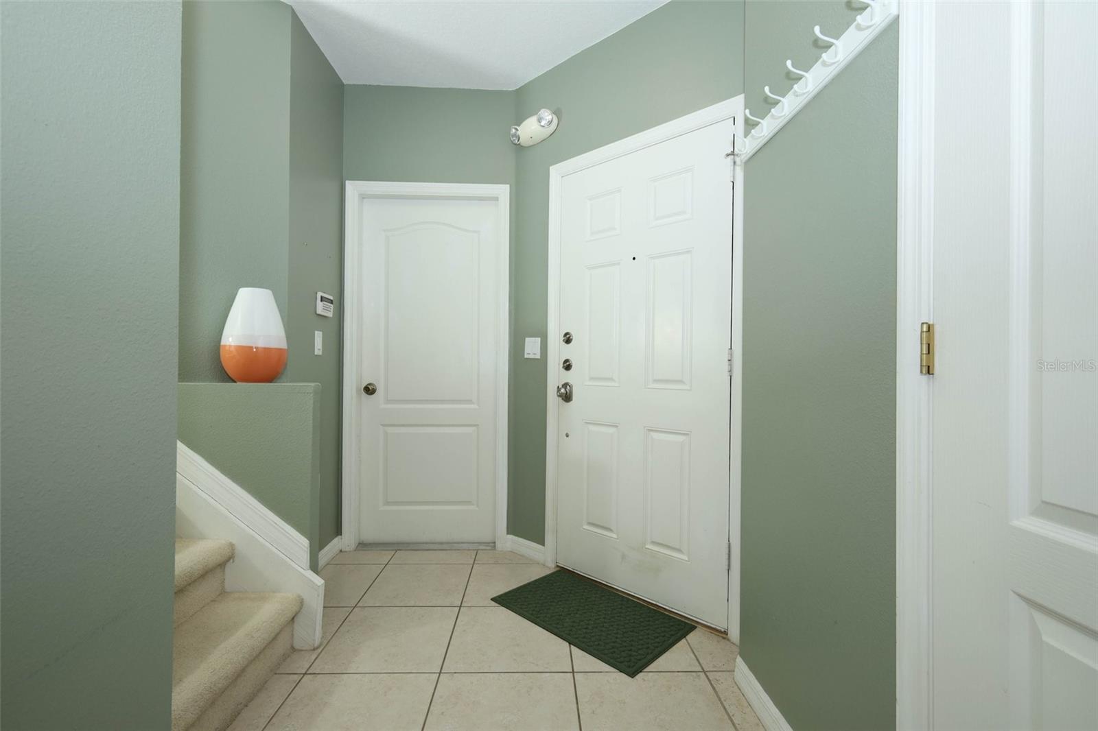 Image 3 of 66 For 528 Bexley Drive