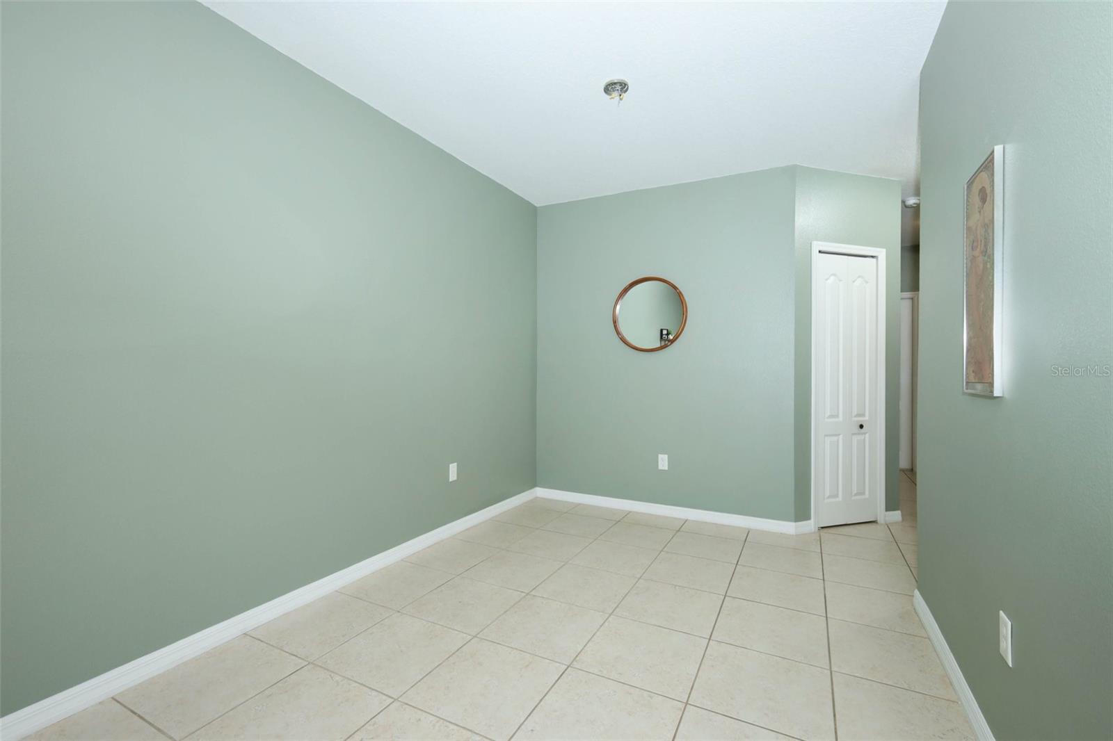 Image 5 of 66 For 528 Bexley Drive