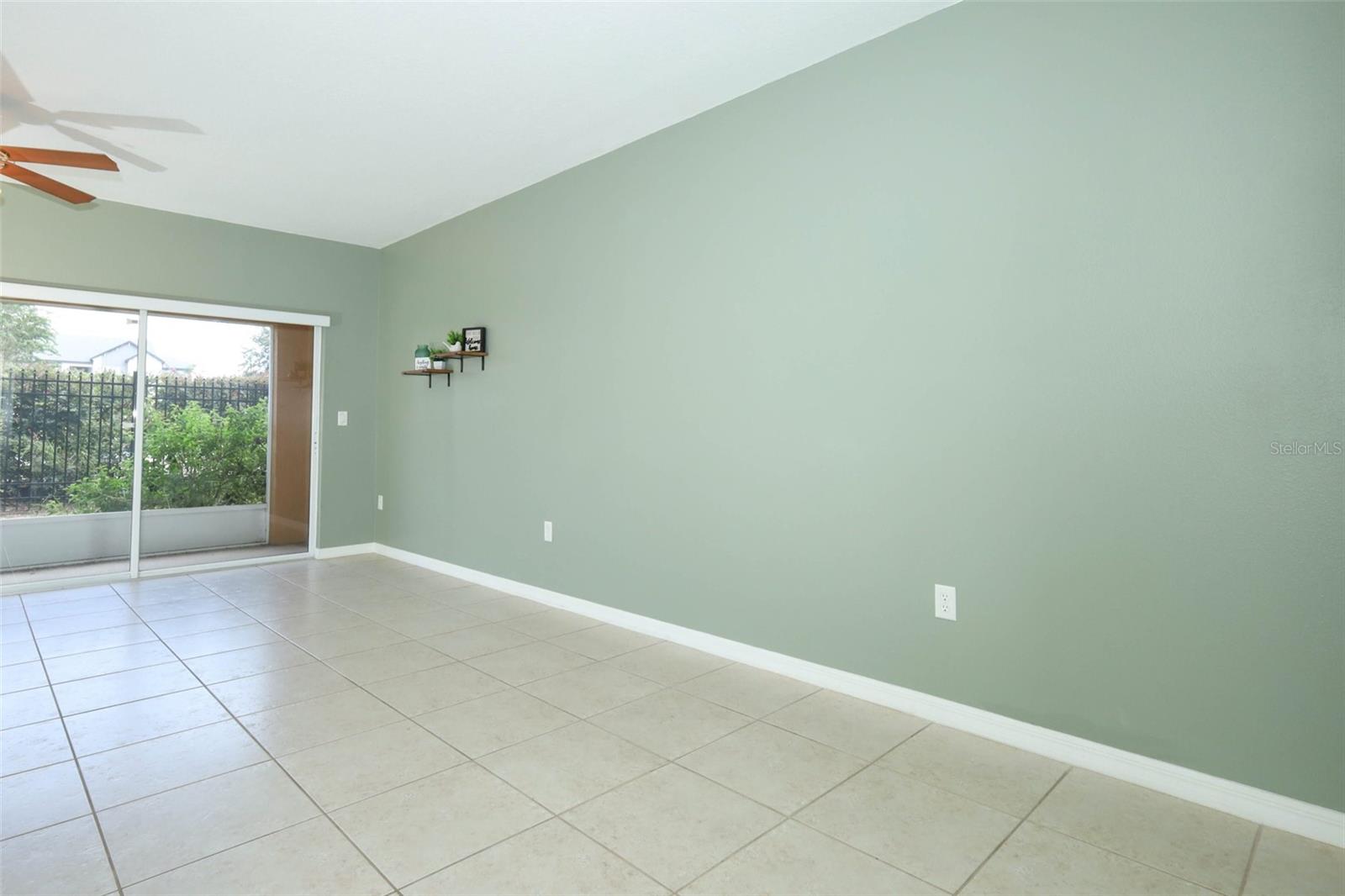 Image 7 of 66 For 528 Bexley Drive