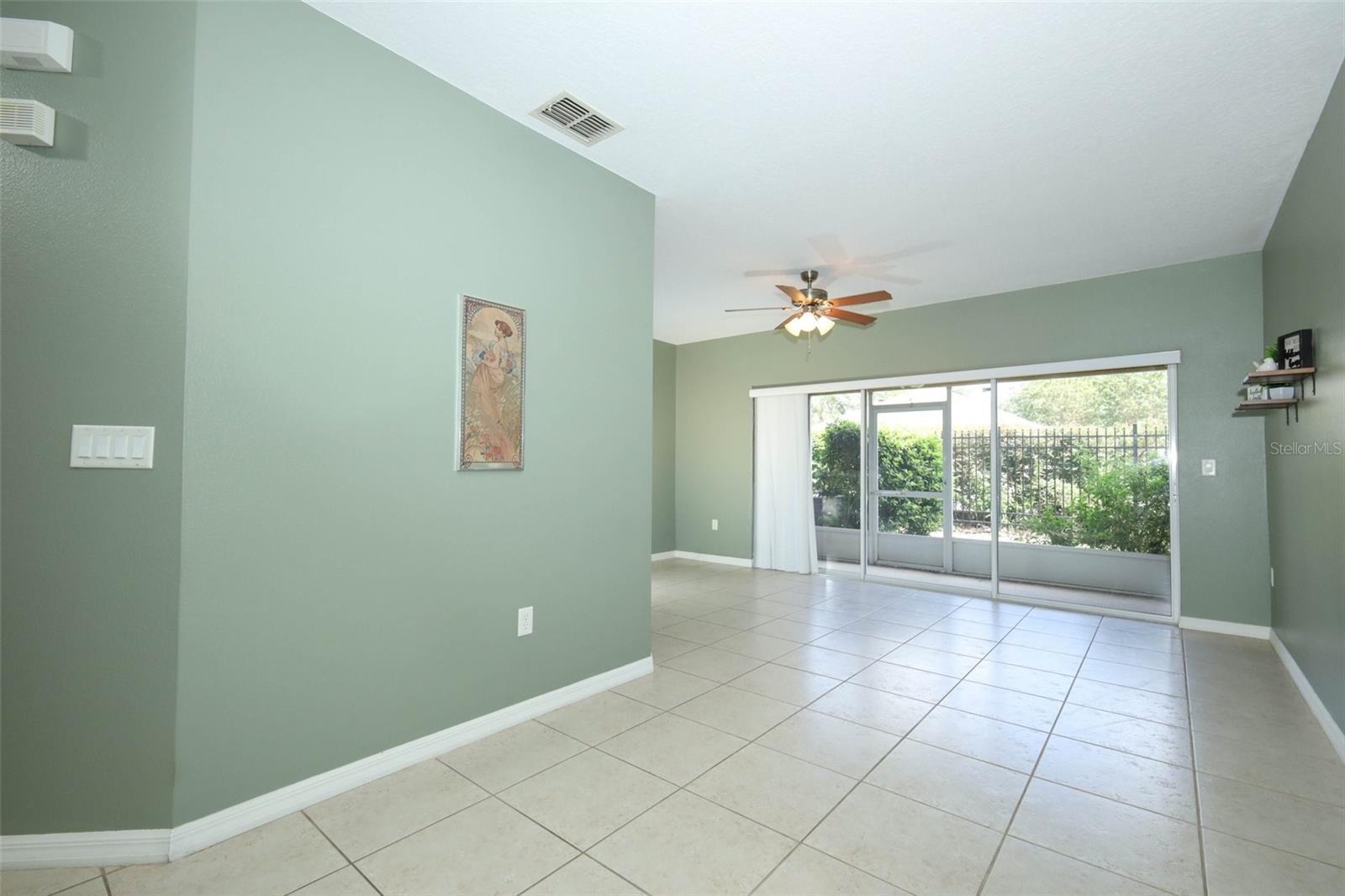 Image 8 of 66 For 528 Bexley Drive