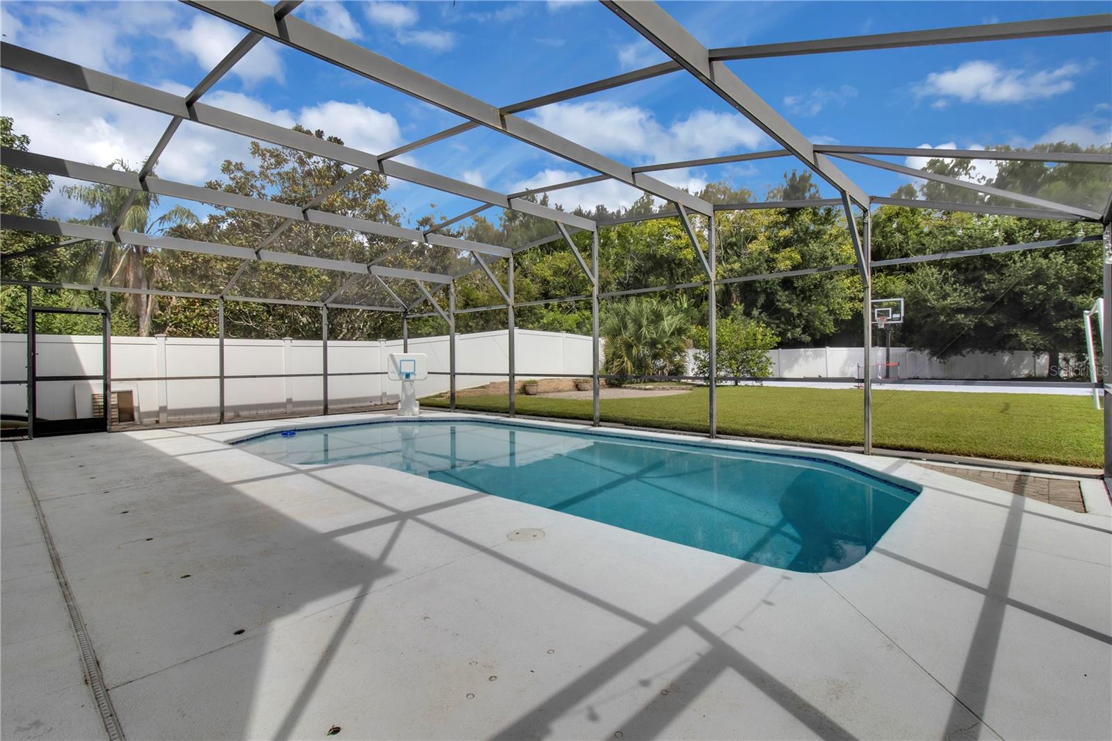 Image 20 of 44 For 108 Willowbay Ridge Street