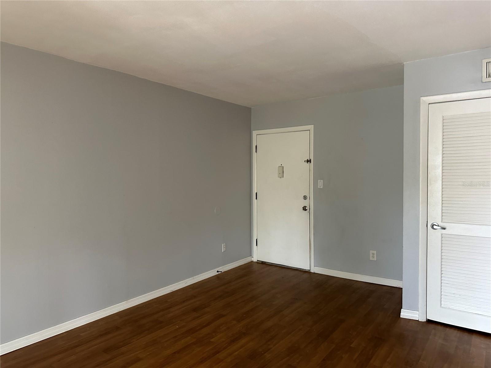 Image 2 of 13 For 142 Springwood Circle D