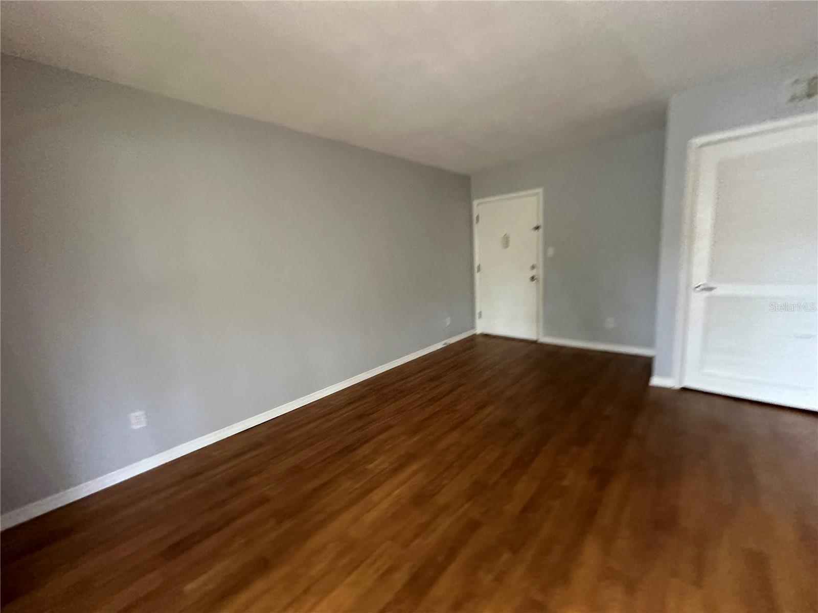 Image 4 of 13 For 142 Springwood Circle D