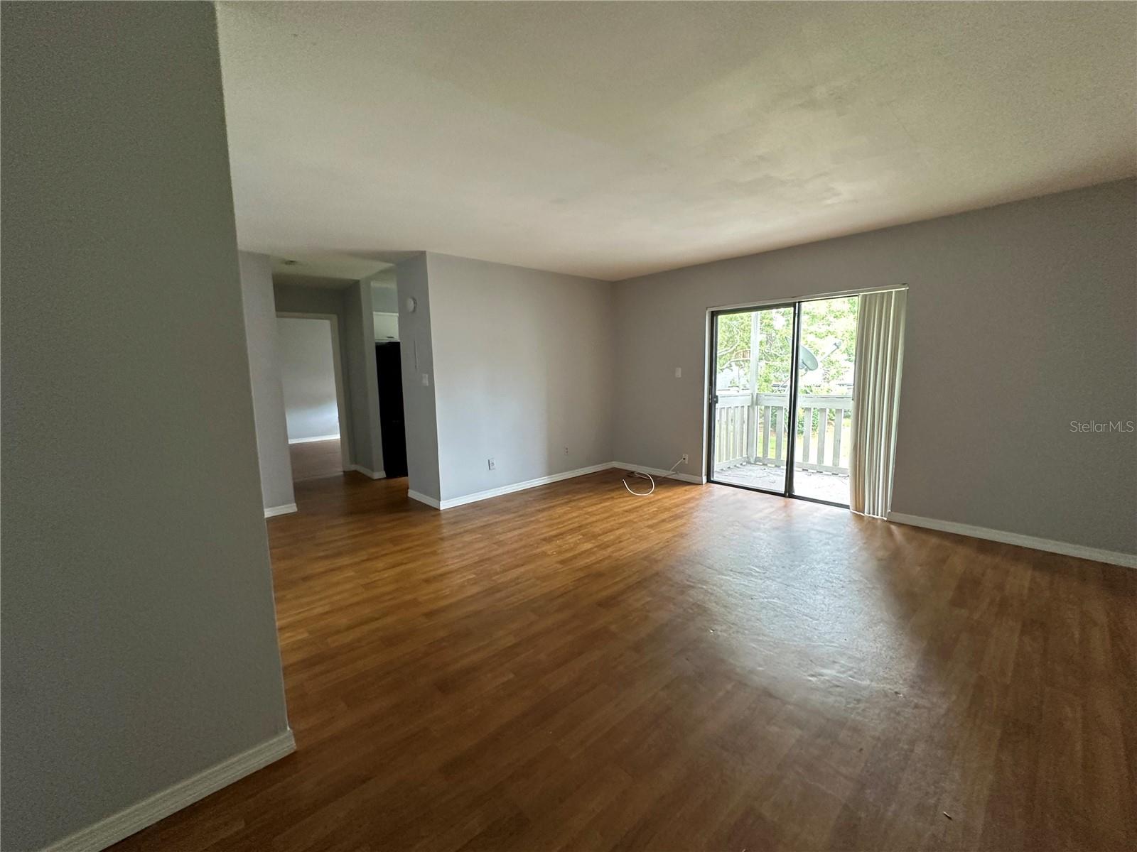 Image 6 of 13 For 142 Springwood Circle D