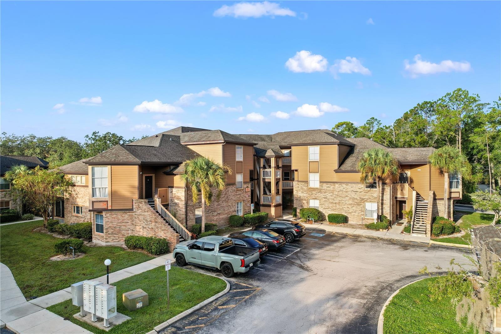 Image 2 of 31 For 494 Pin Oak Place 302