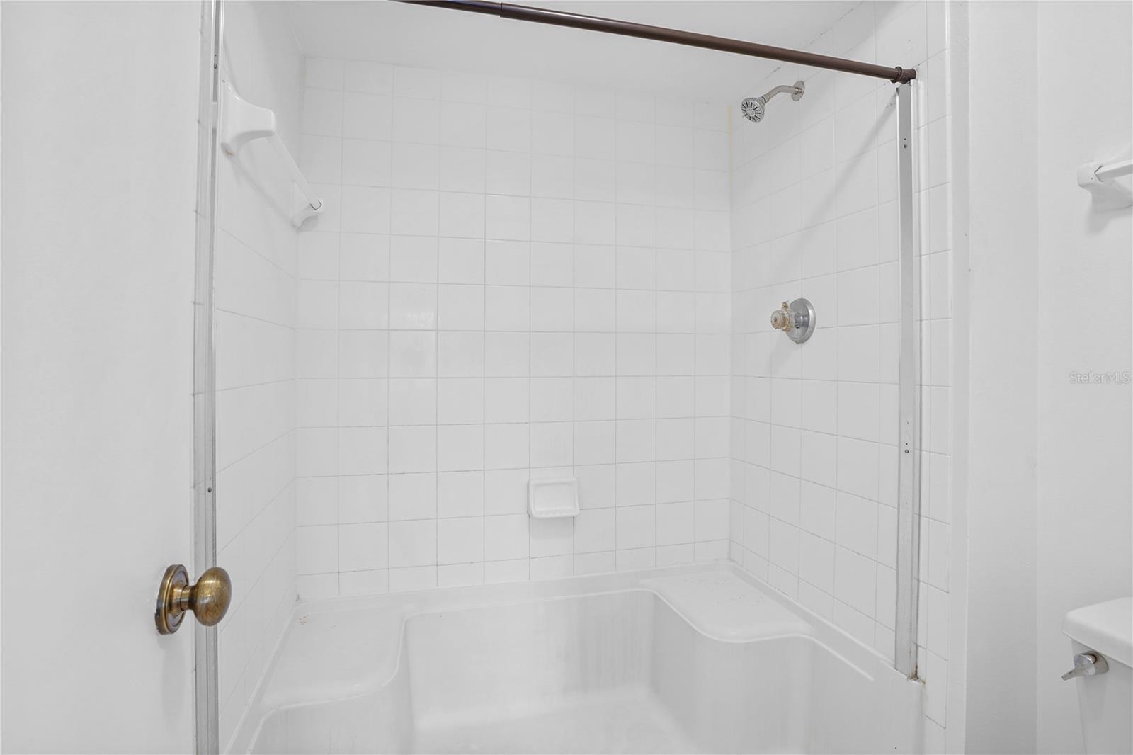 Image 20 of 31 For 494 Pin Oak Place 302
