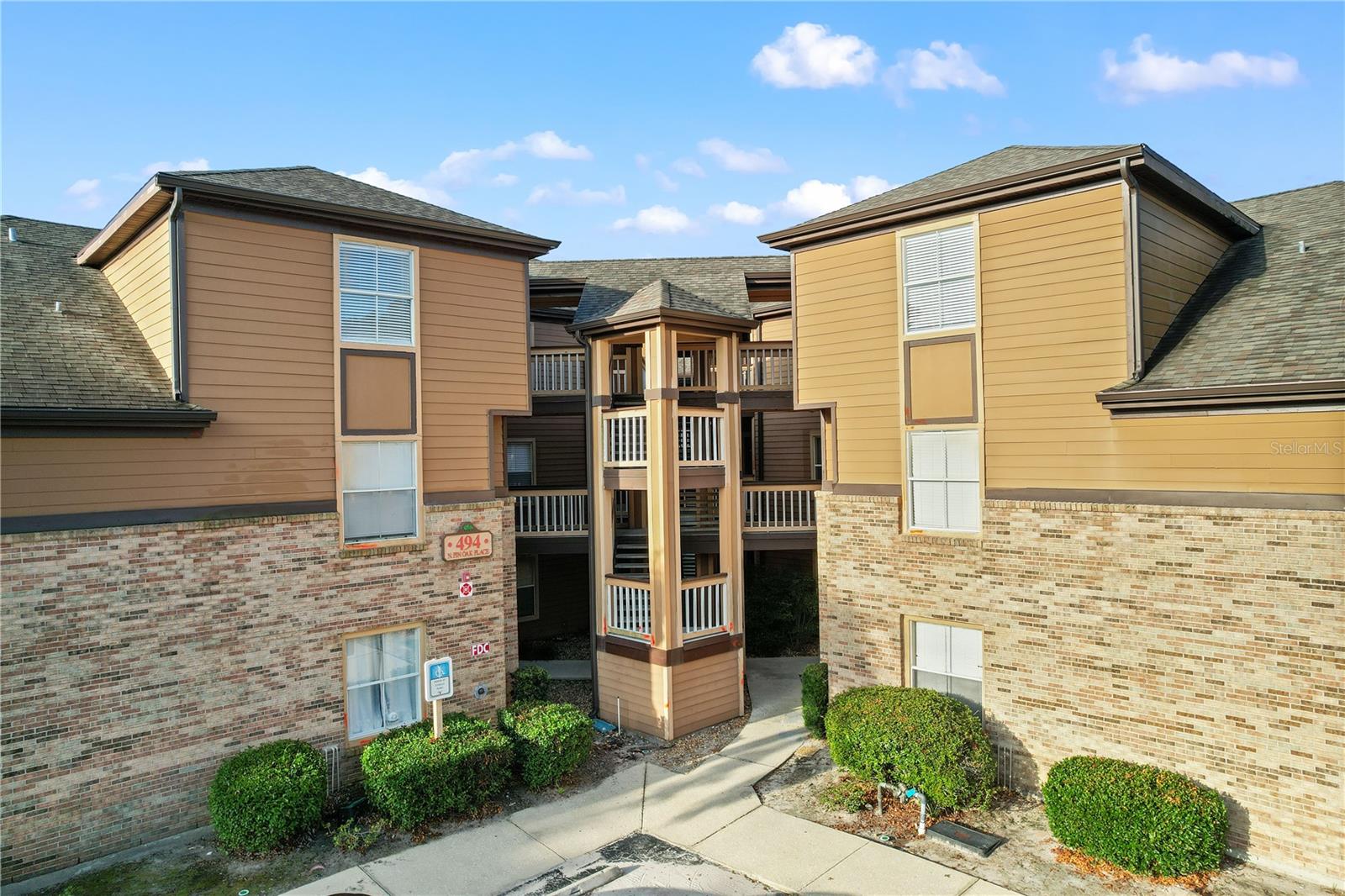 Image 3 of 31 For 494 Pin Oak Place 302