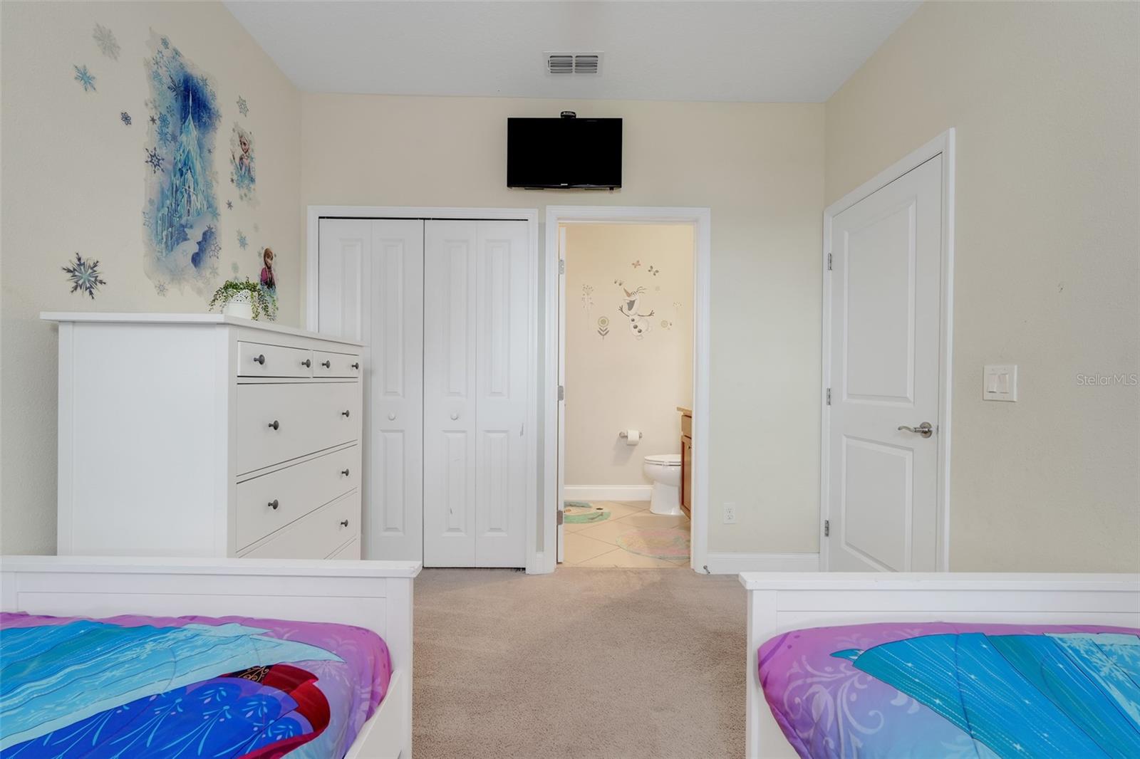 Image 24 of 48 For 317 Captiva Drive