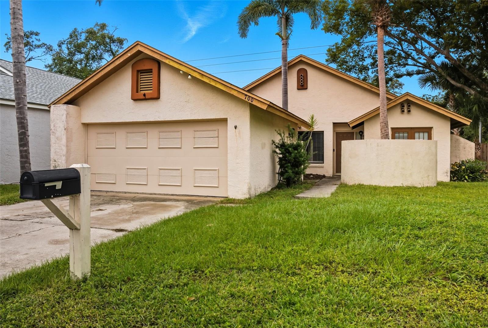 Details for 700 Lakeside Place, LONGWOOD, FL 32750