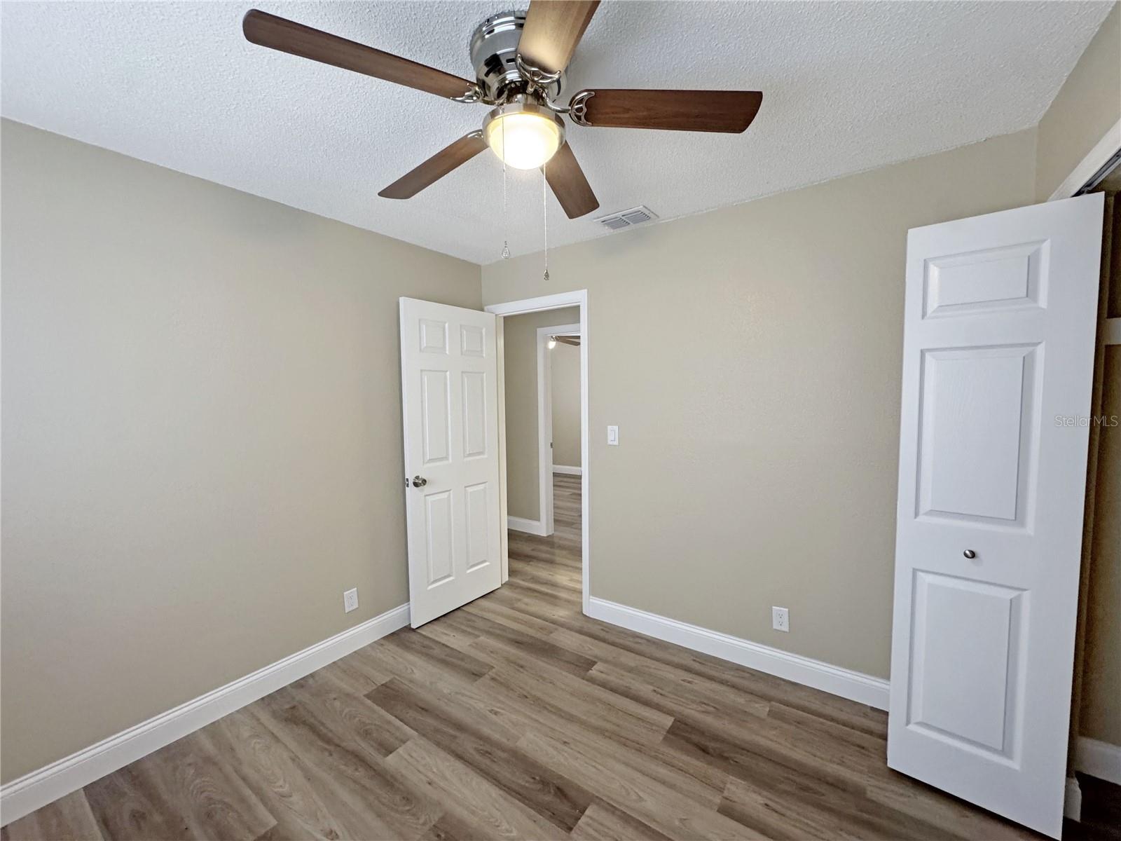 Image 4 of 28 For 1609 Stocking Street