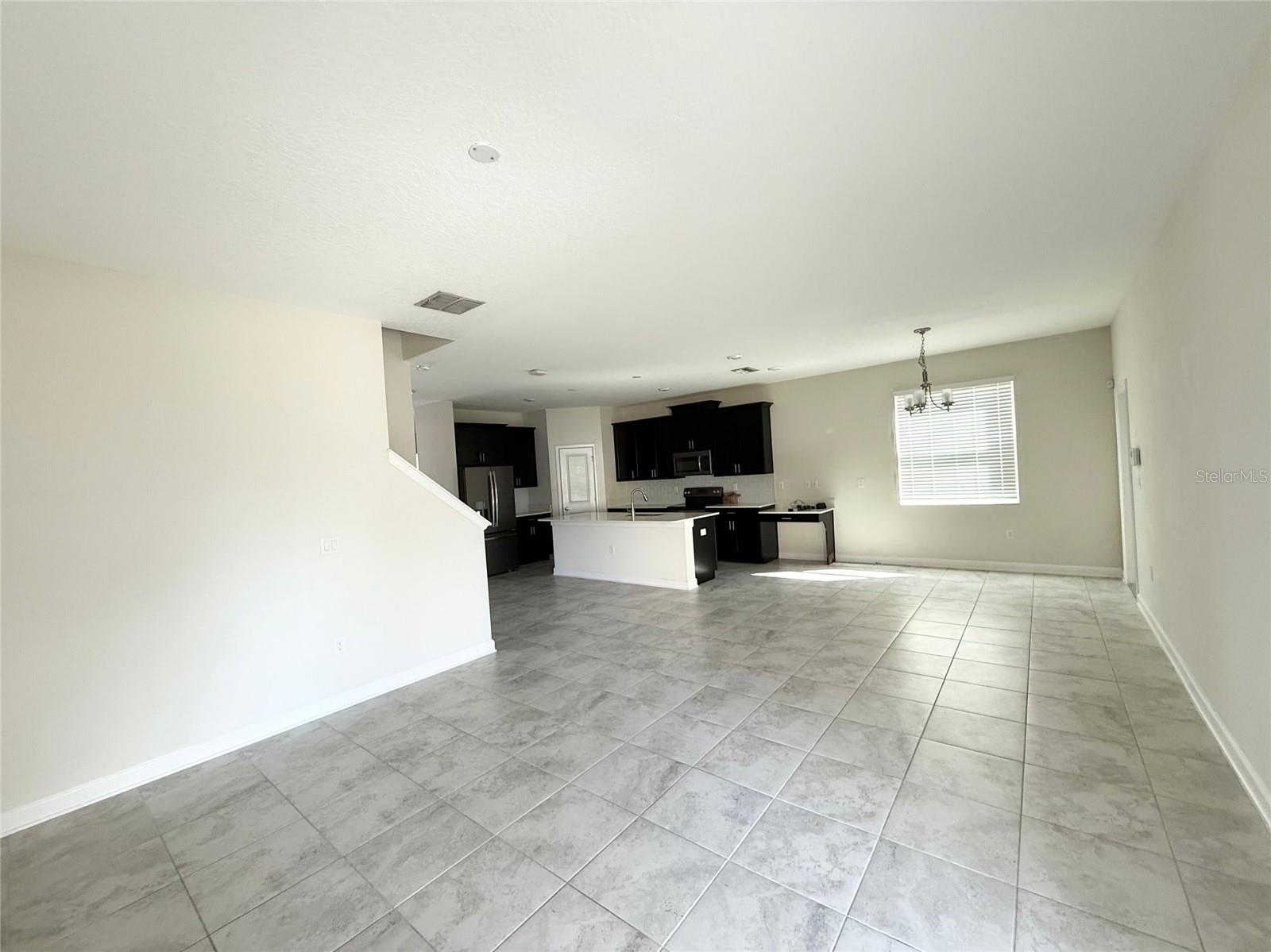 Image 3 of 15 For 7602 Summerlake Groves Street