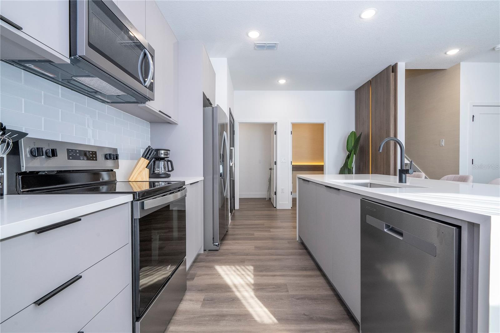 Image 13 of 60 For 2575 Santorini Drive