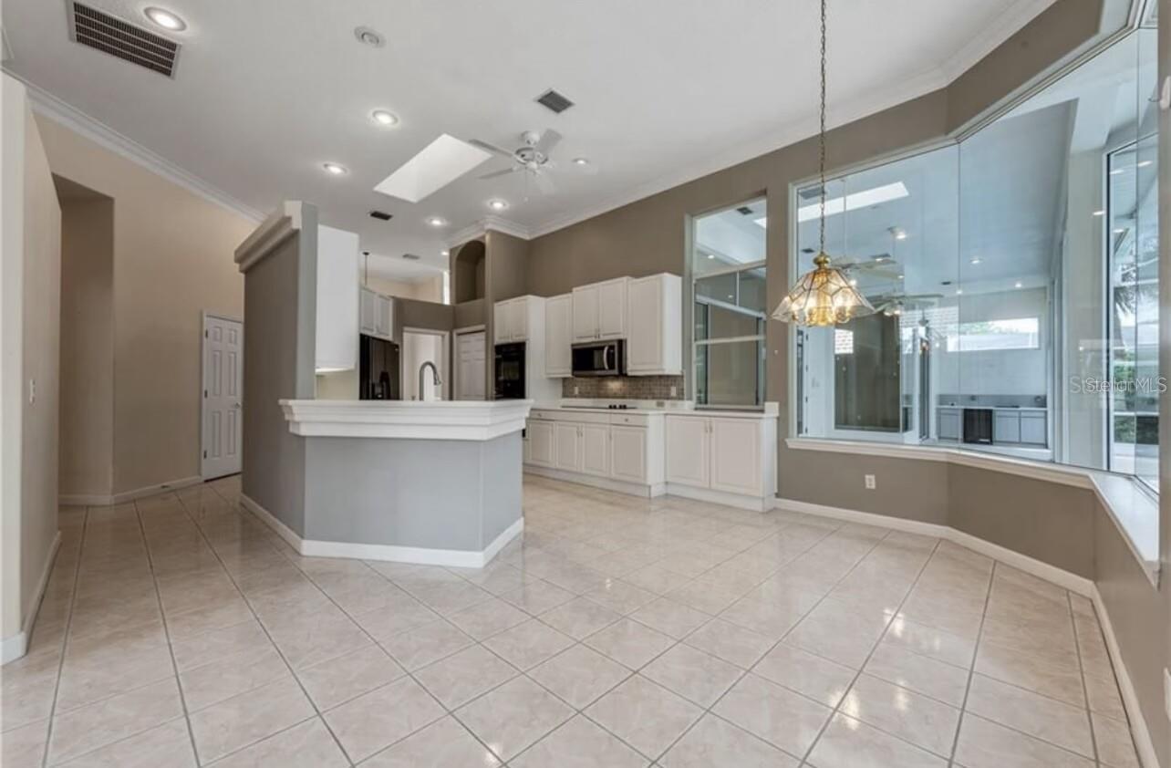 Image 41 of 45 For 228 Promenade Circle
