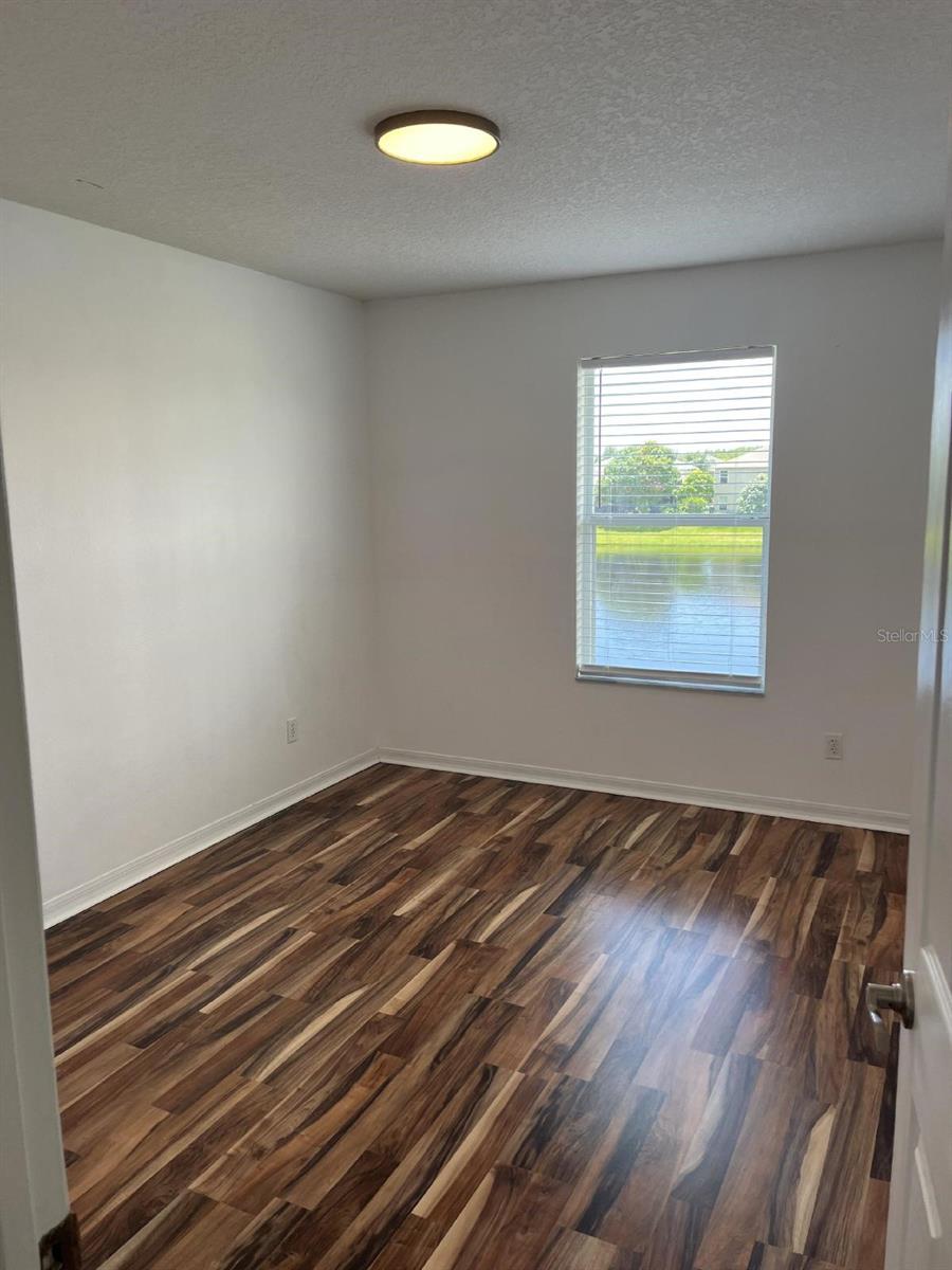Image 10 of 16 For 13500 Applerose Lane 24