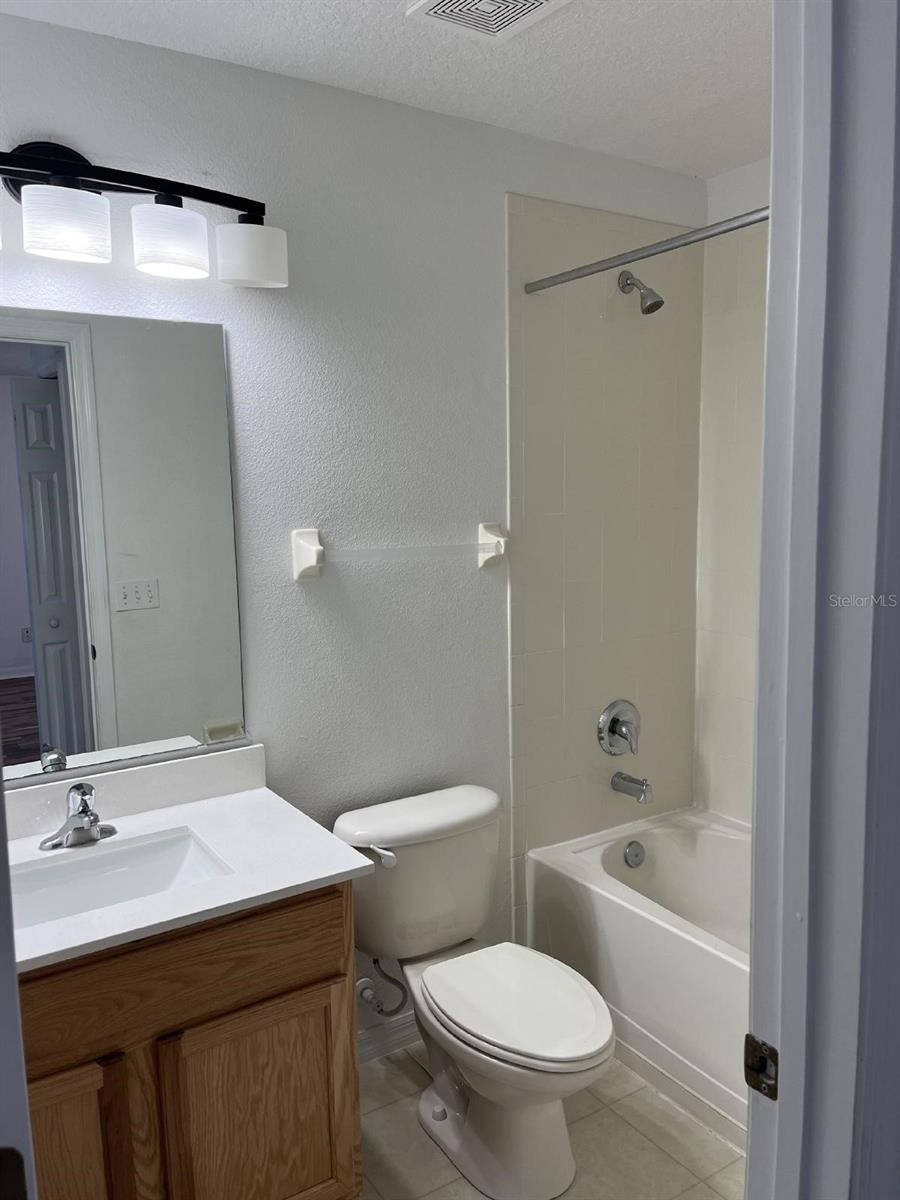 Image 13 of 16 For 13500 Applerose Lane 24
