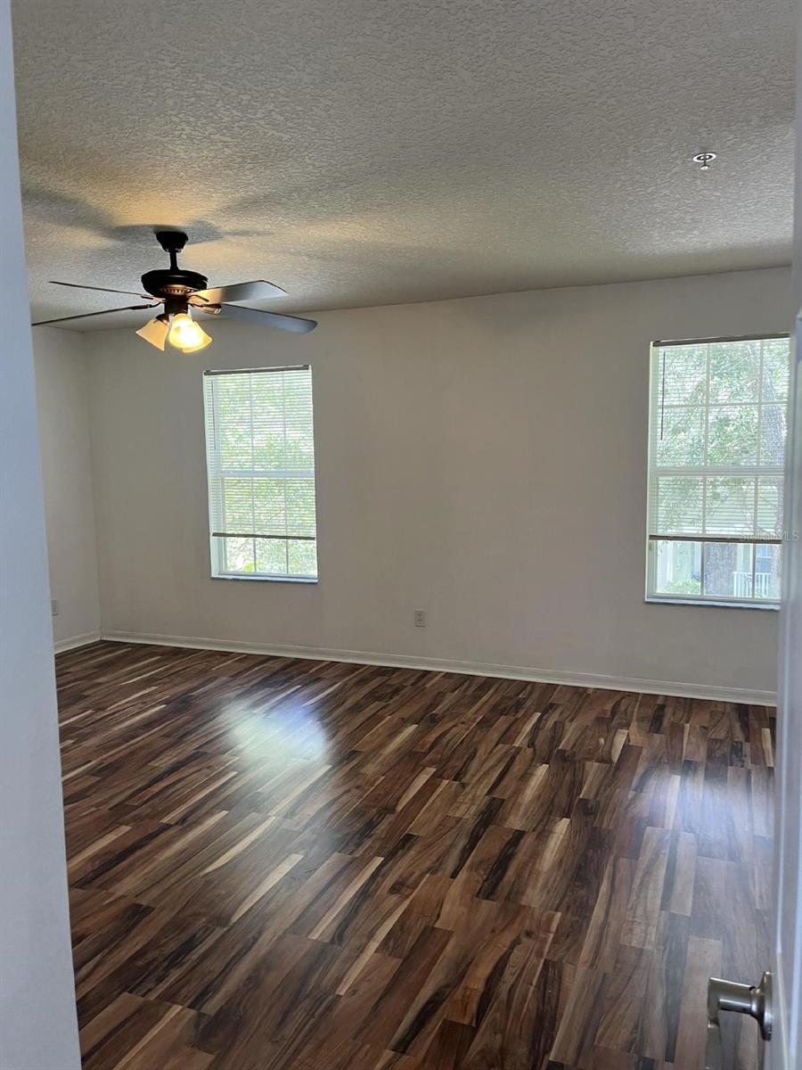 Image 7 of 16 For 13500 Applerose Lane 24
