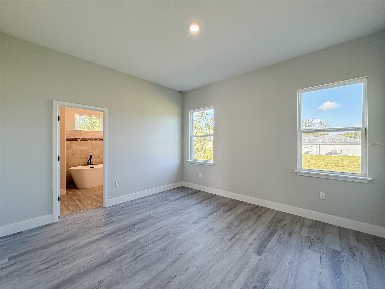 Image 21 of 34 For 6243 133rd Street Road