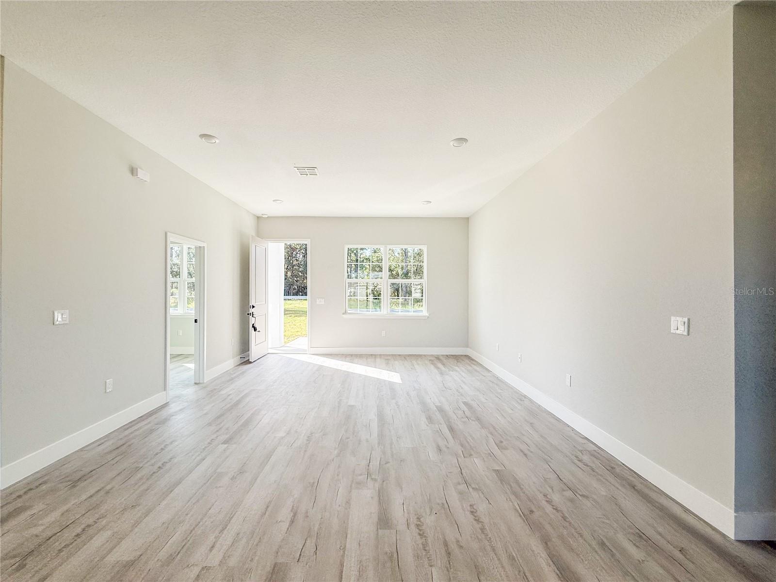 Image 4 of 34 For 6243 133rd Street Road