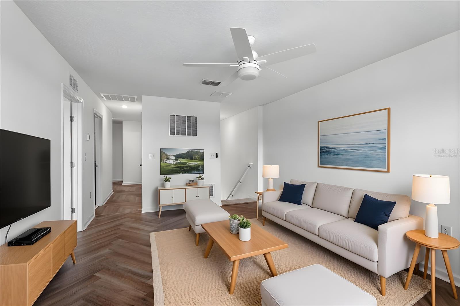 Image 21 of 39 For 2121 Treasure Hill Street