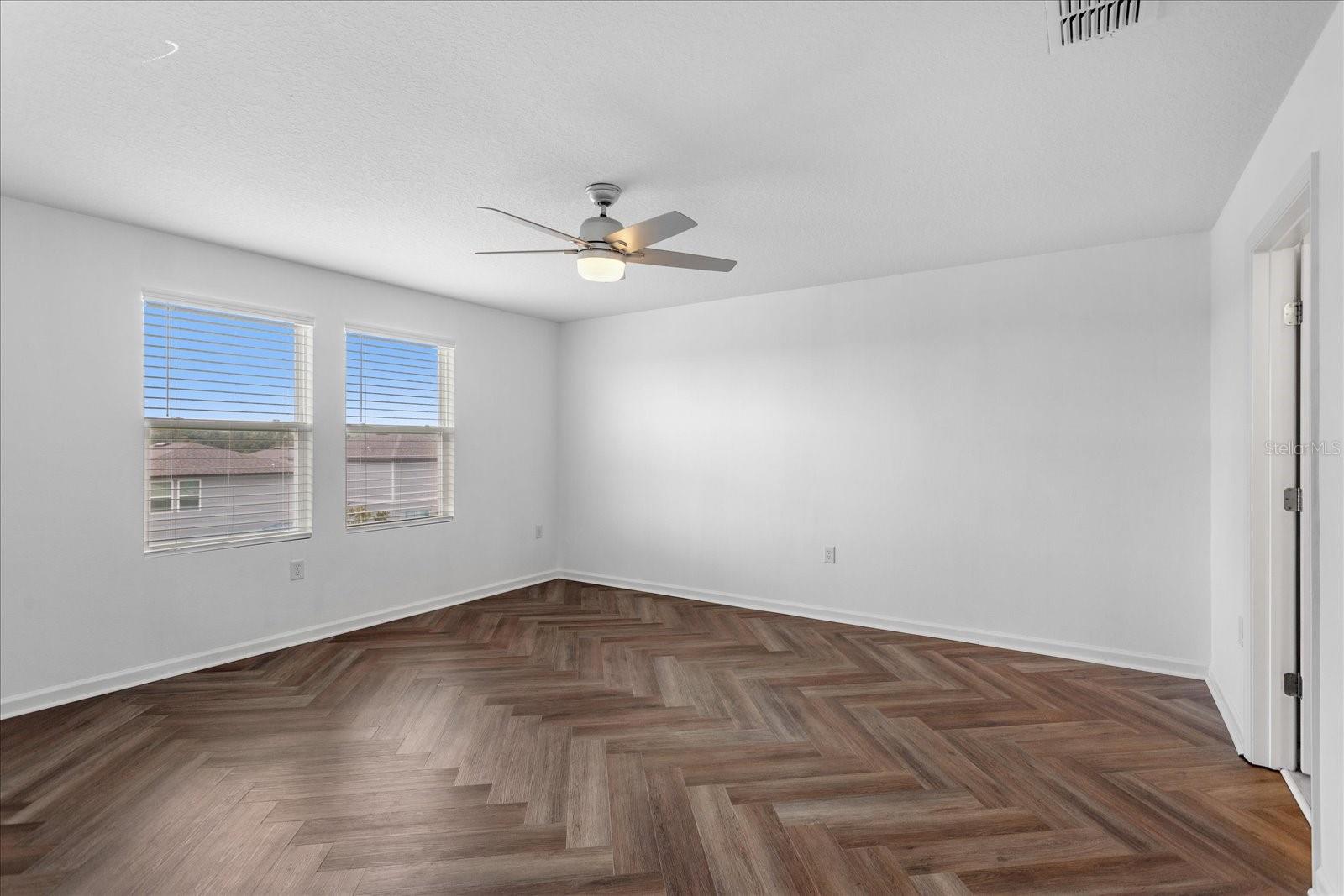 Image 26 of 39 For 2121 Treasure Hill Street