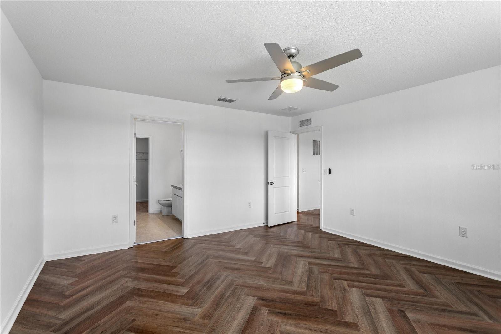 Image 27 of 39 For 2121 Treasure Hill Street