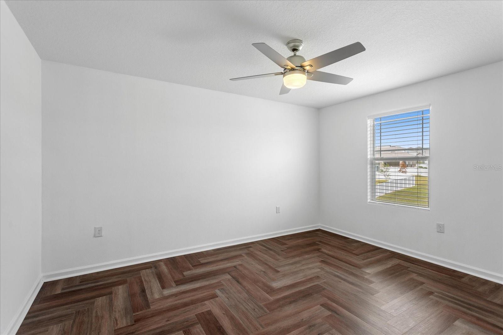 Image 32 of 39 For 2121 Treasure Hill Street