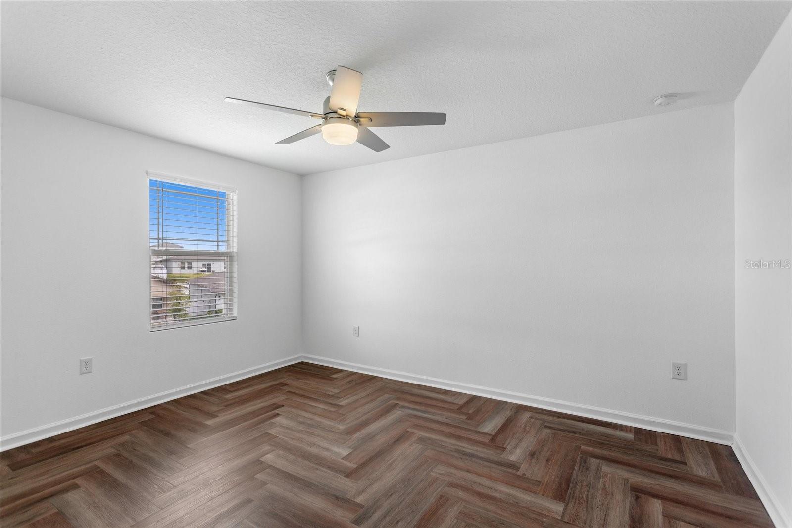 Image 35 of 39 For 2121 Treasure Hill Street