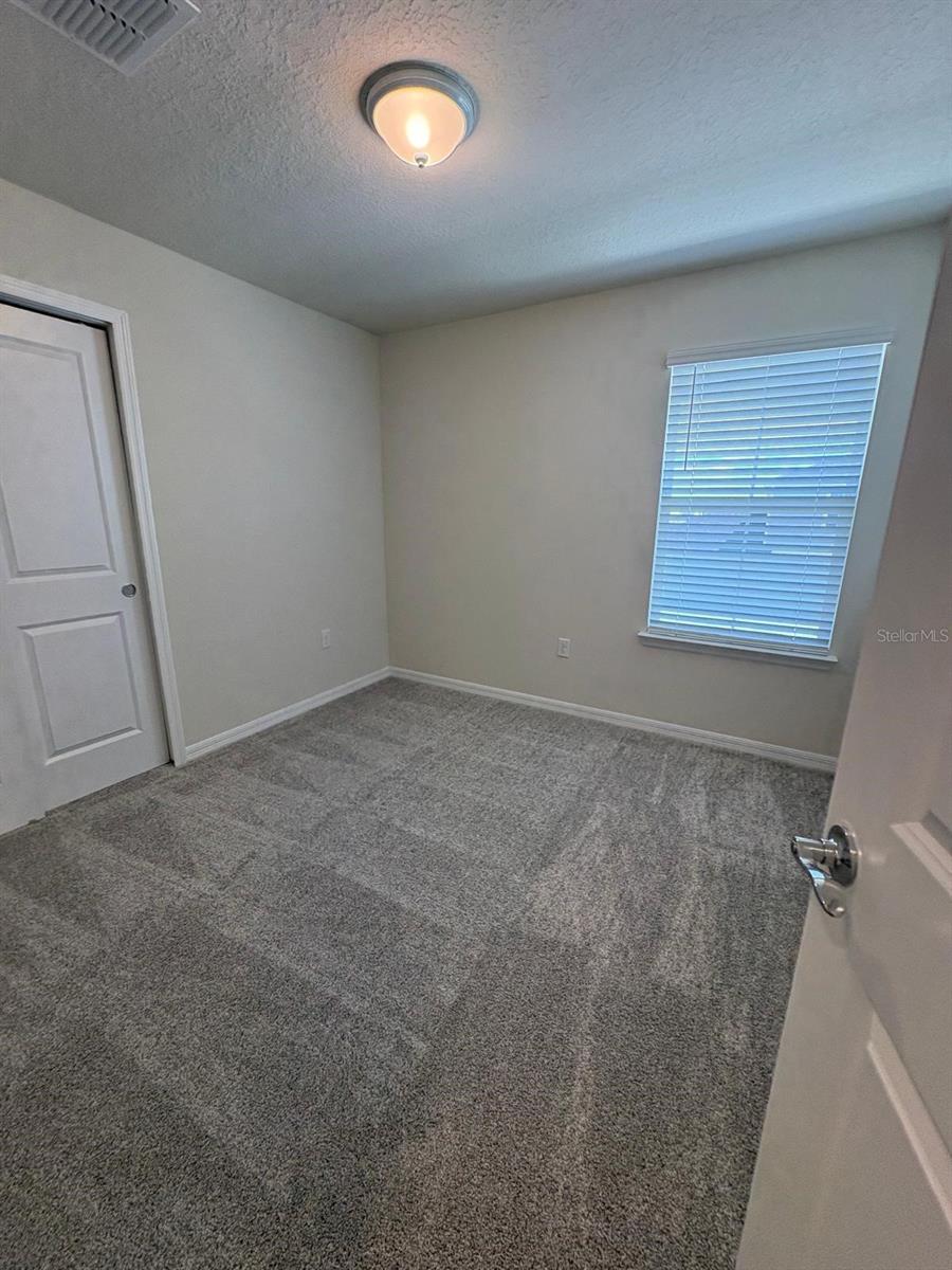 Image 12 of 14 For 6433 Breeze Filled Lane