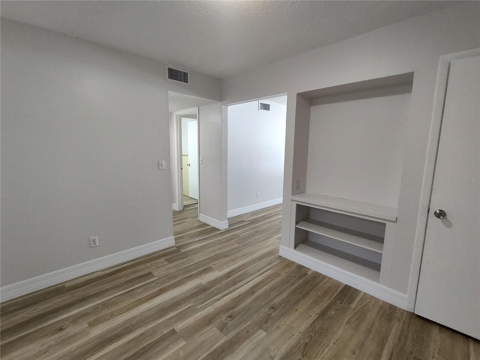 Image 10 of 30 For 316 Howry Avenue 4