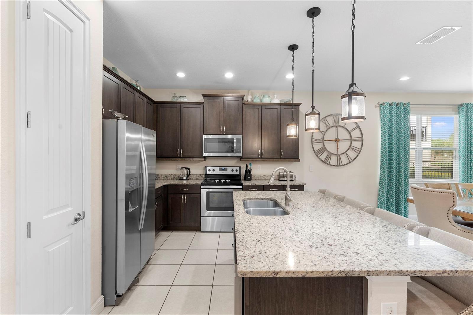 Image 22 of 69 For 7721 Fairfax Drive