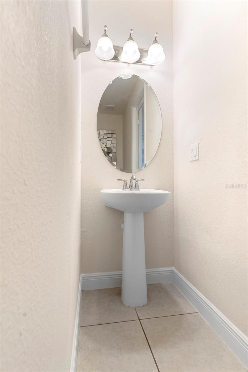 Image 42 of 69 For 7721 Fairfax Drive