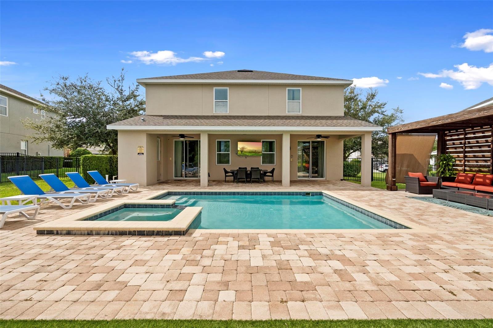 Image 6 of 69 For 7721 Fairfax Drive