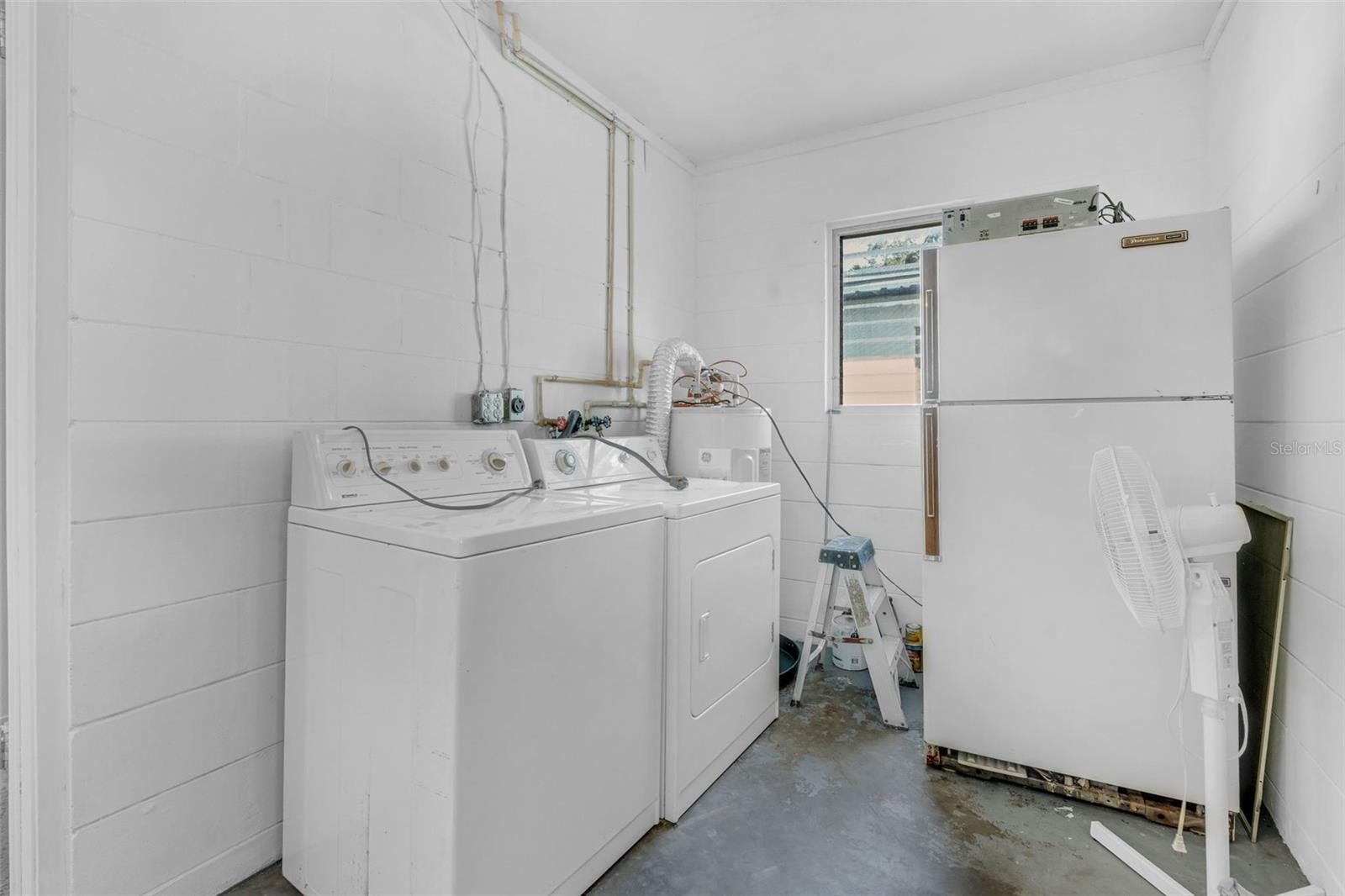 Image 14 of 15 For 324 Lakeland Avenue