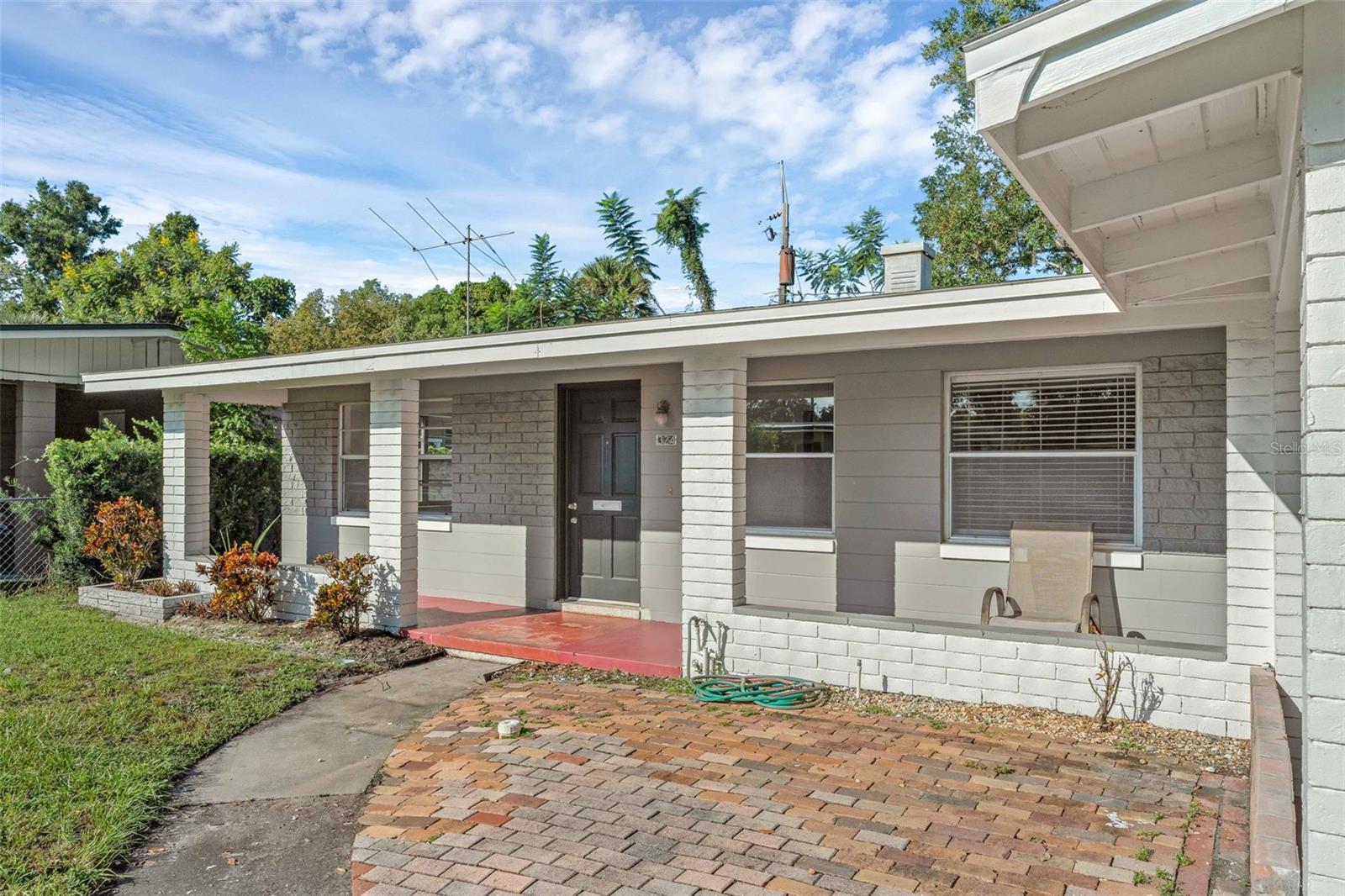 Image 3 of 15 For 324 Lakeland Avenue