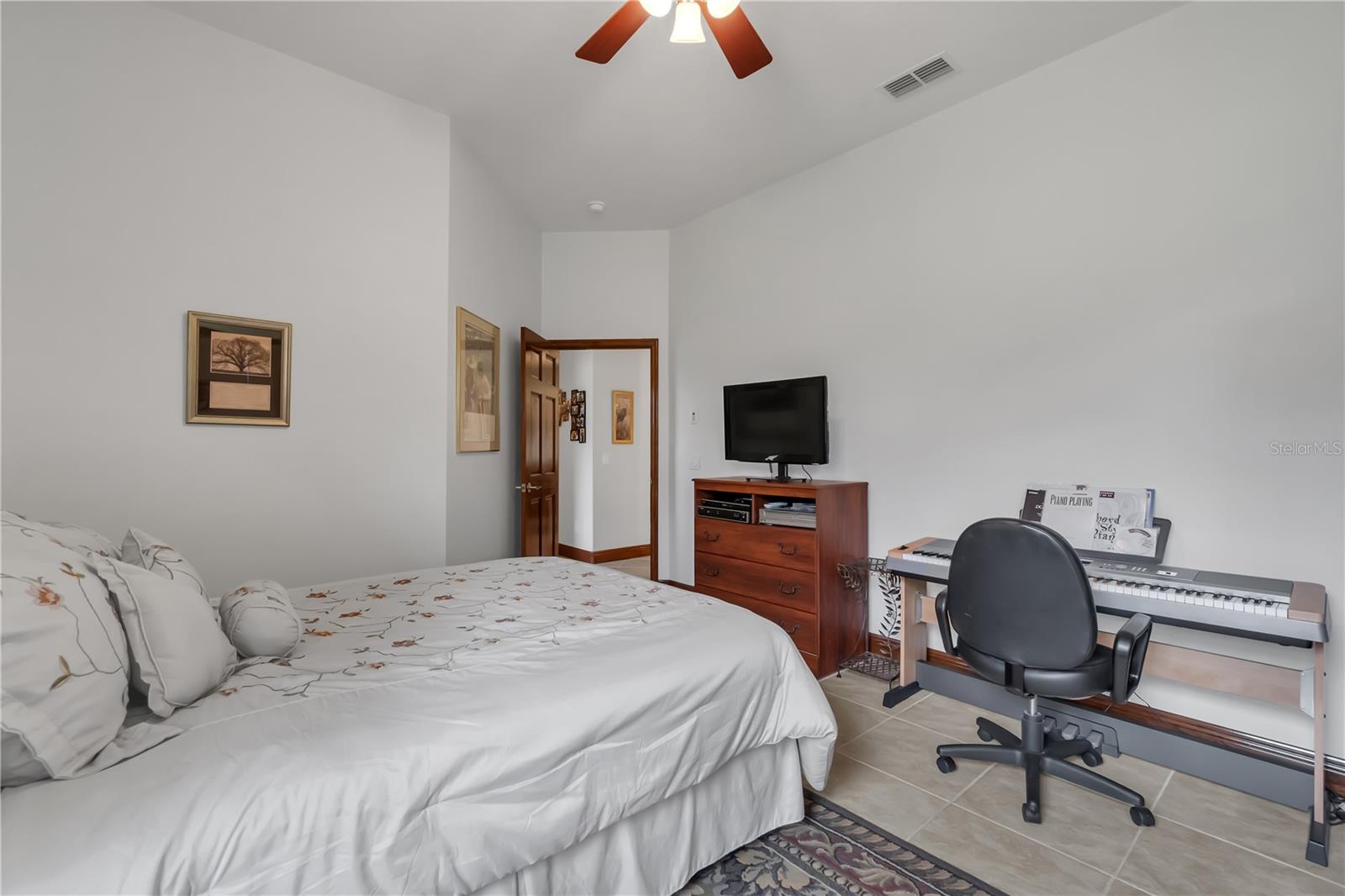 Image 20 of 43 For 6027 Lake Lizzie Drive